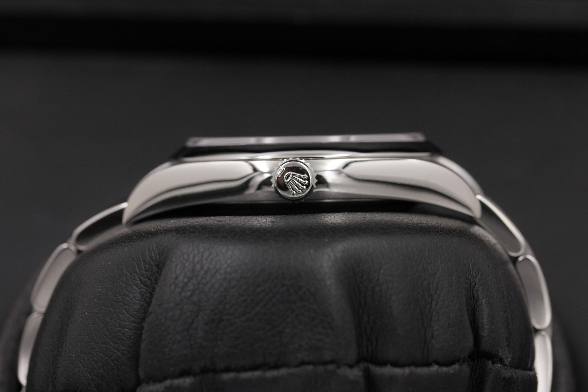 Watch Image 3
