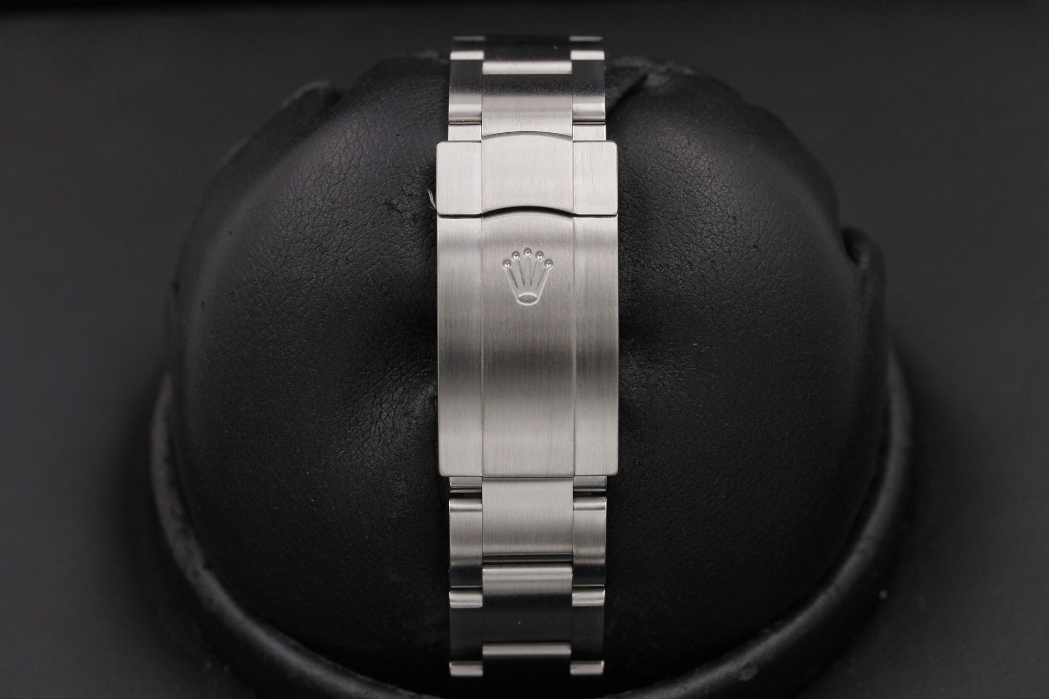 Watch Image 8