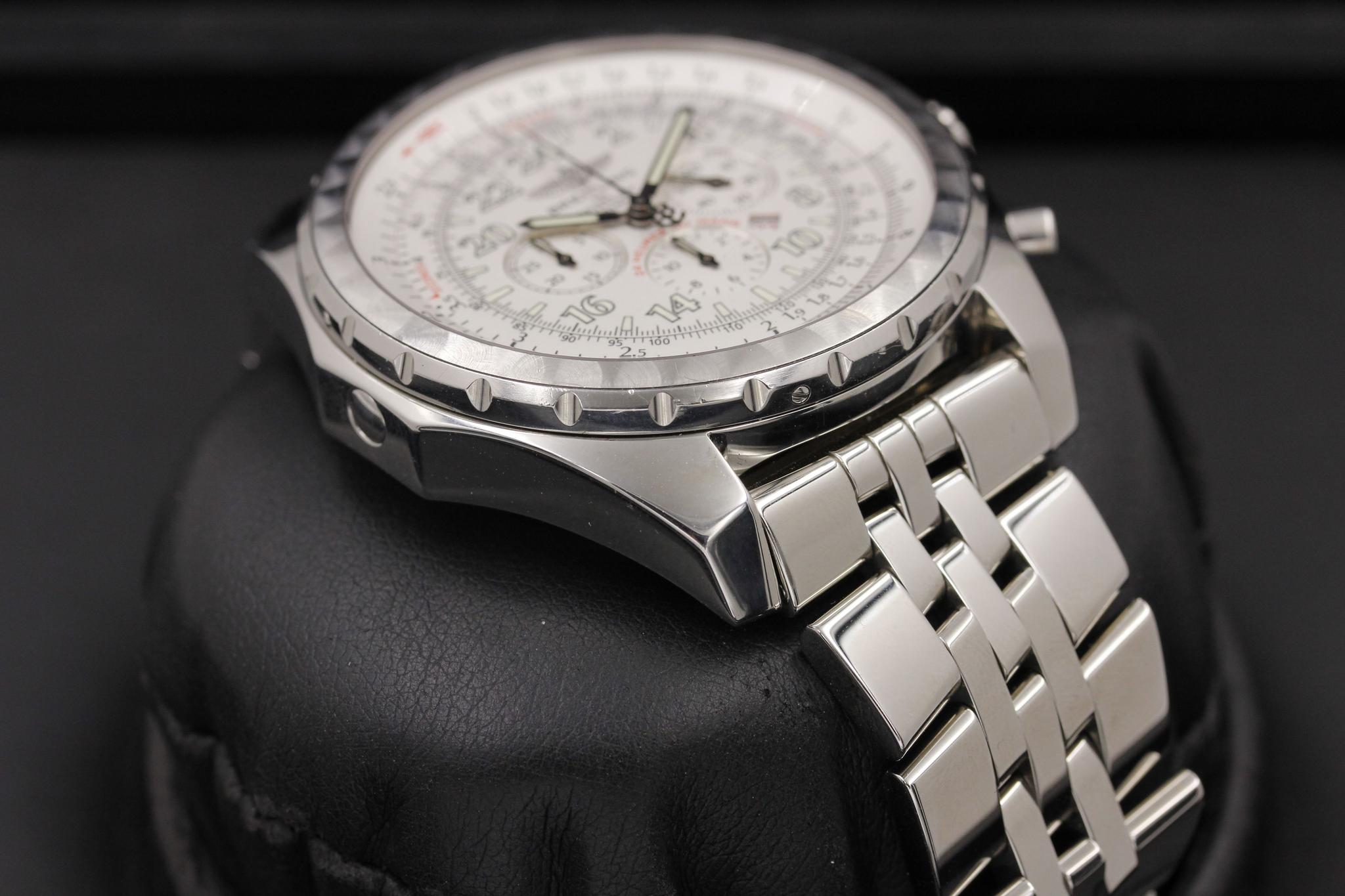 Watch Image 6