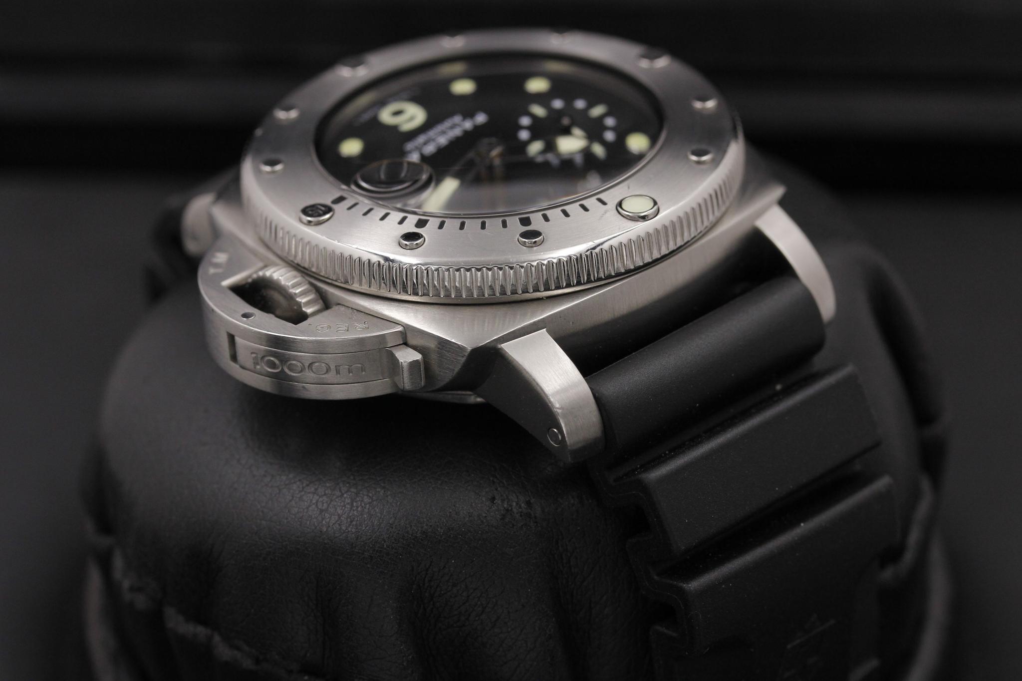 Watch Image 4
