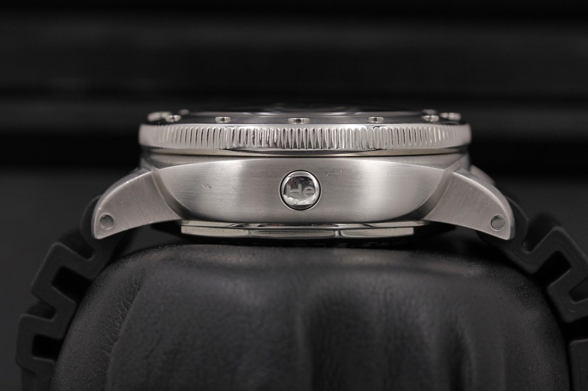Watch Image 5