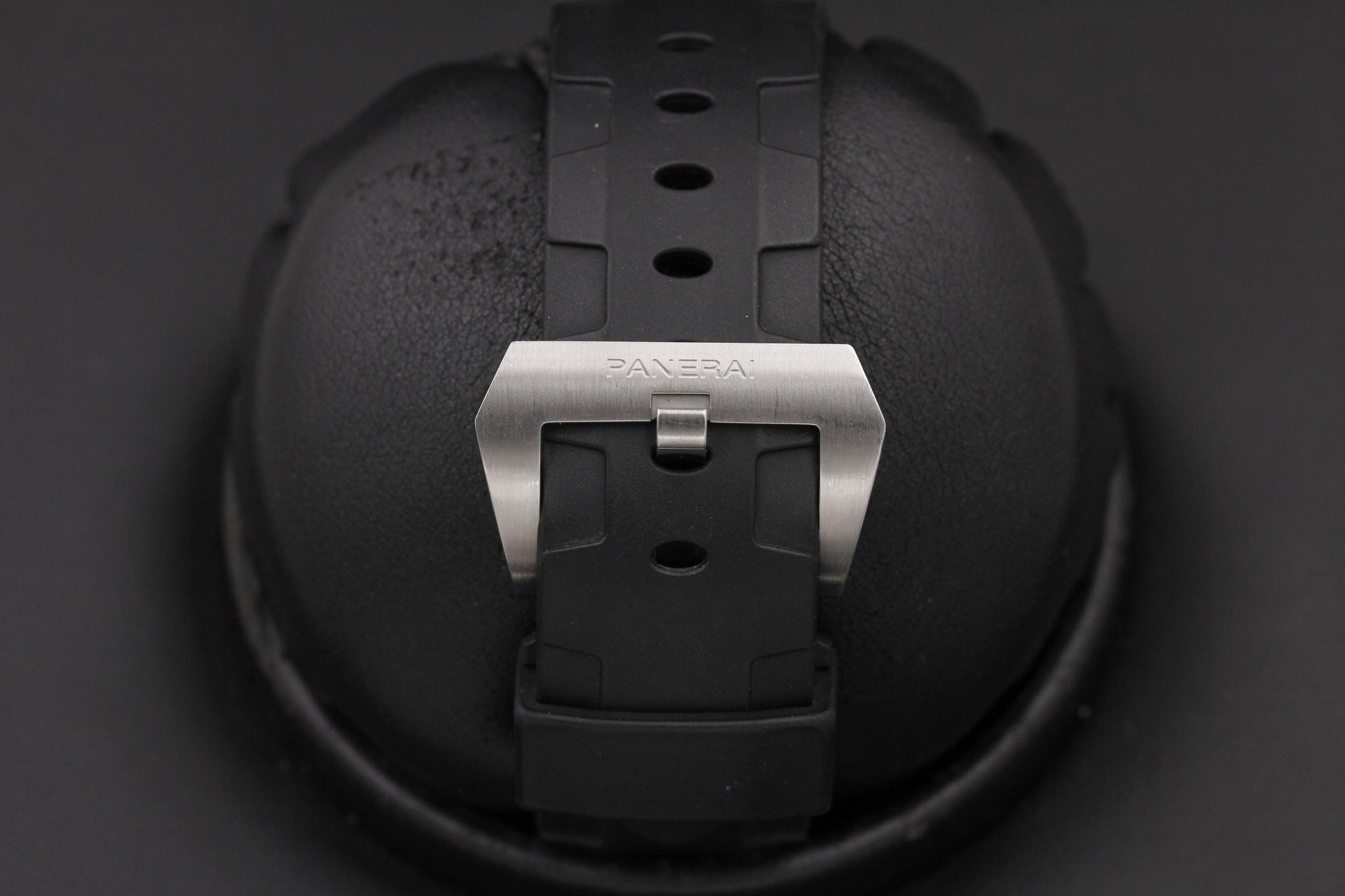 Watch Image 9