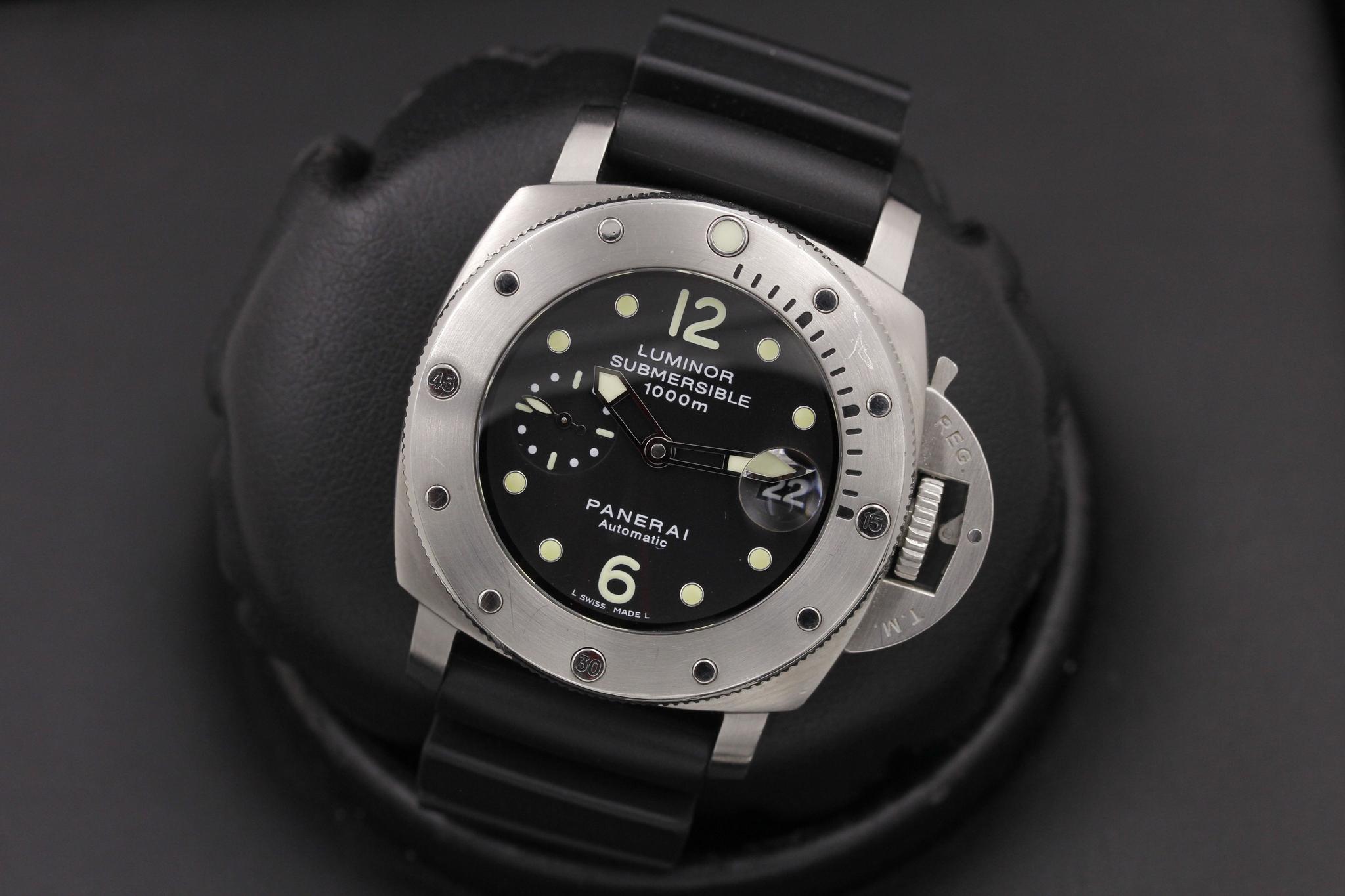 Watch Image 11