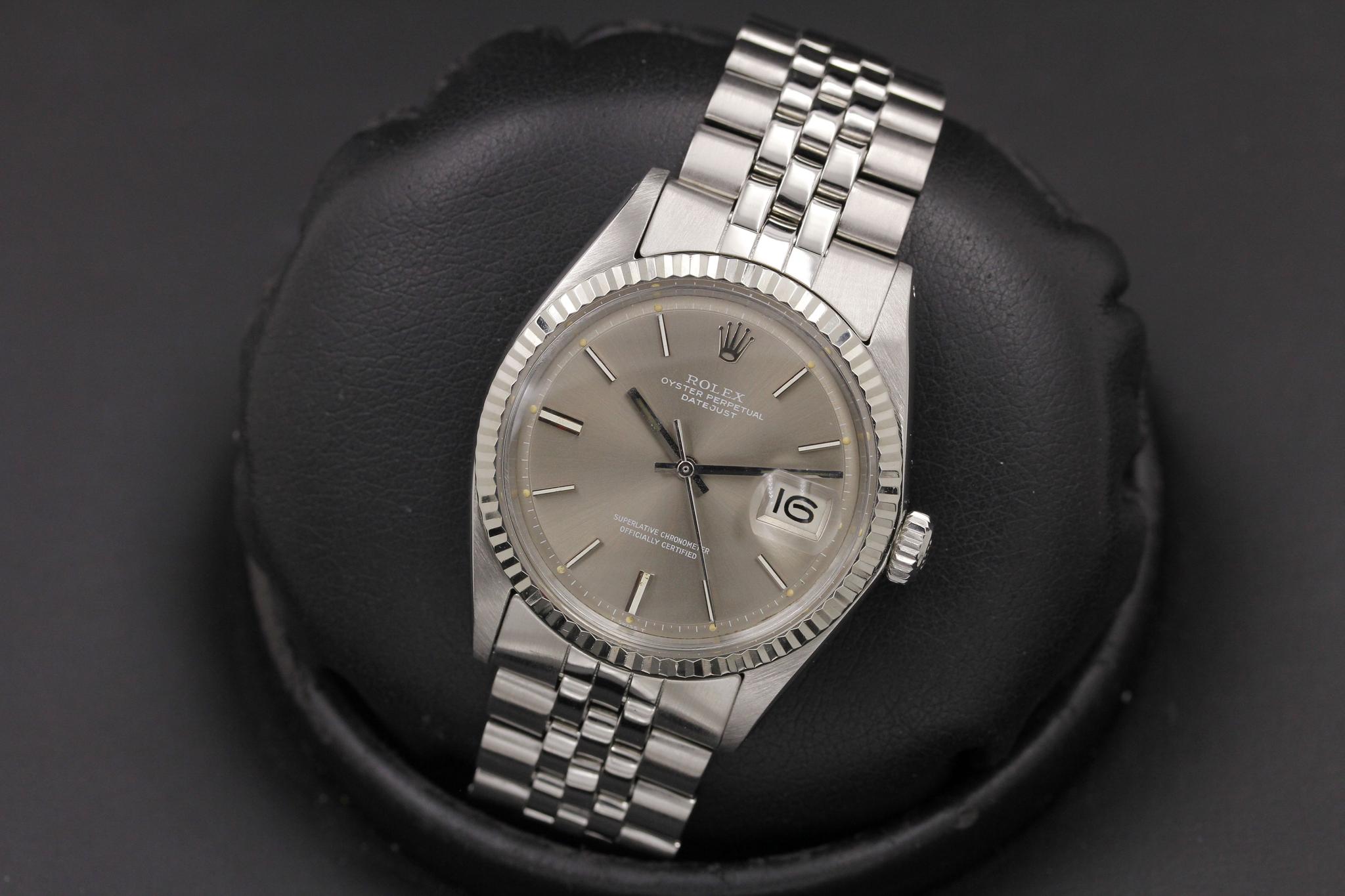 Watch Image 13