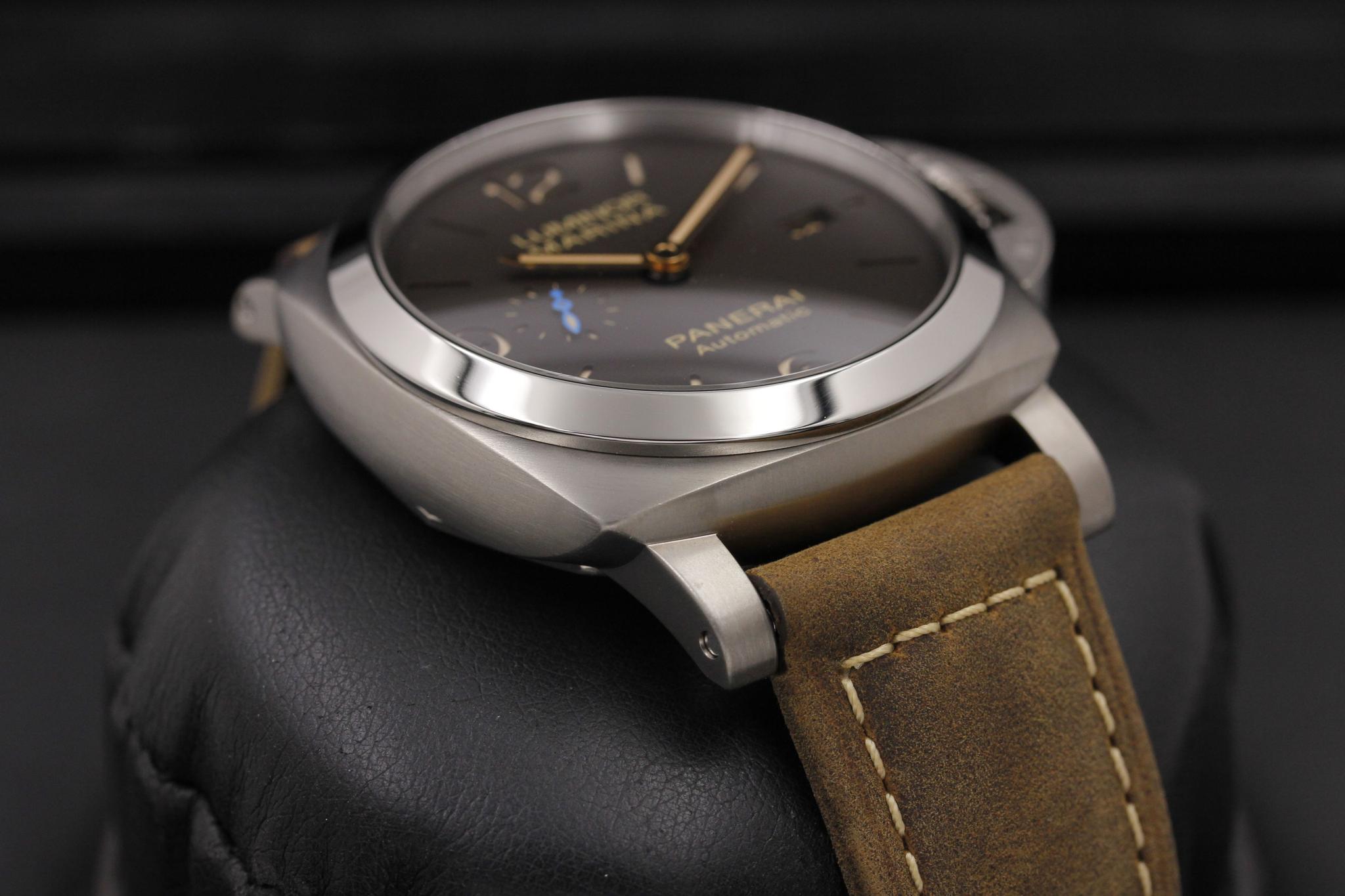 Watch Image 6