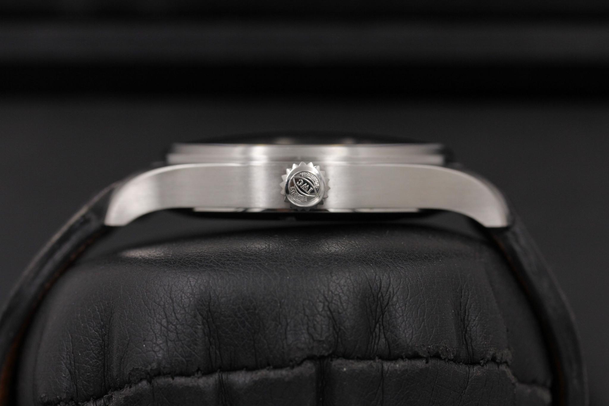 Watch Image 3