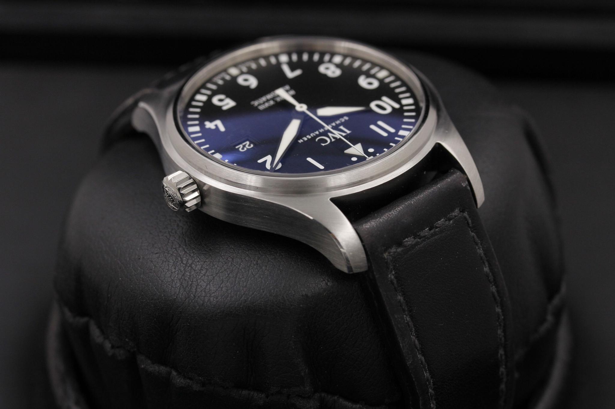 Watch Image 4