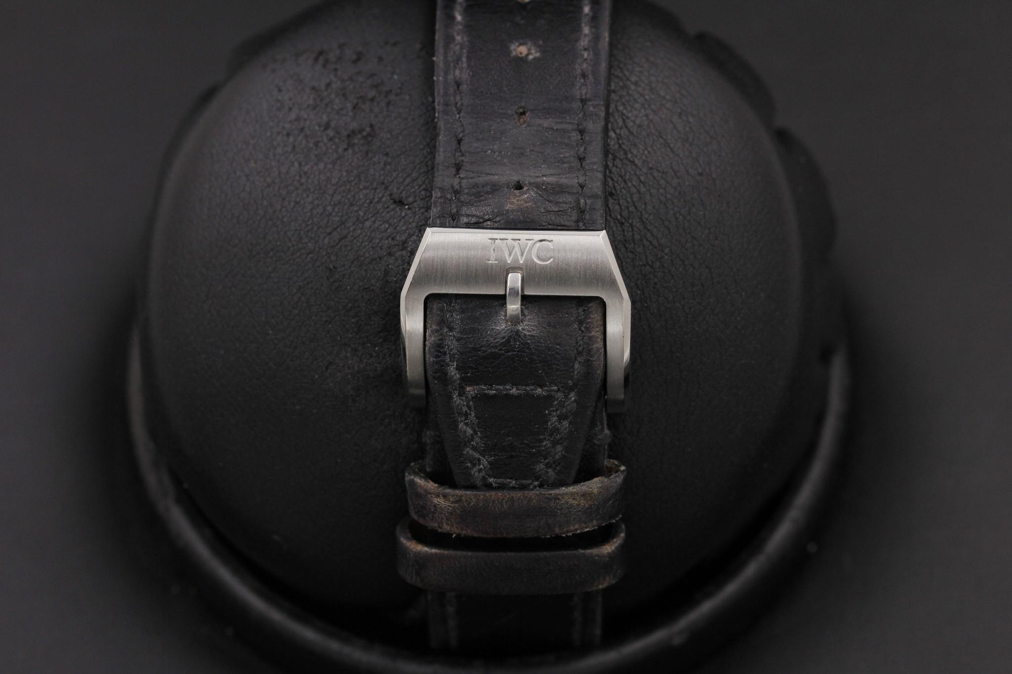 Watch Image 7