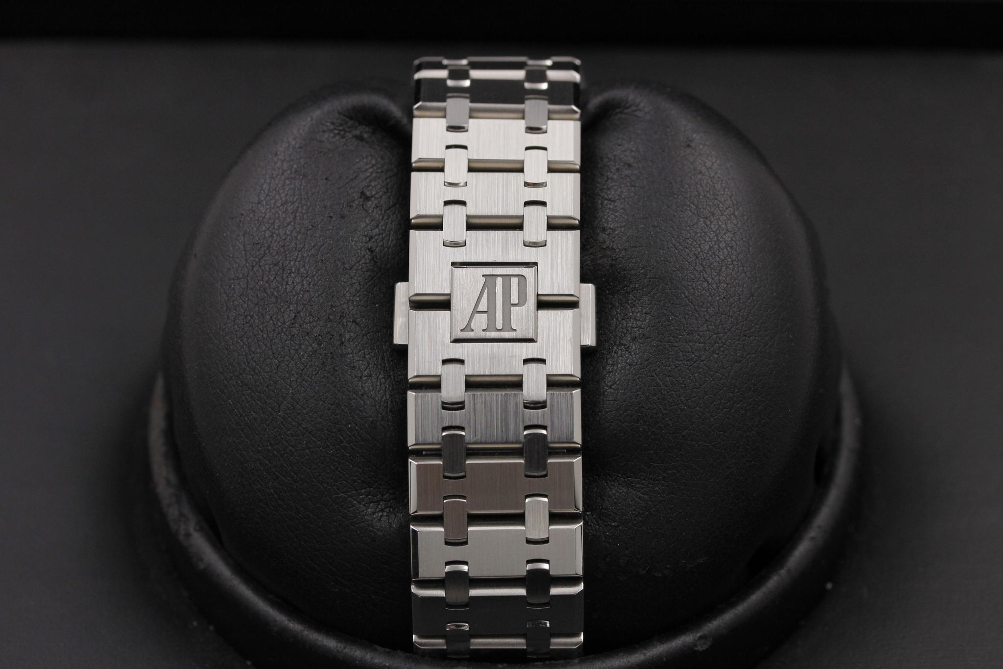 Watch Image 8