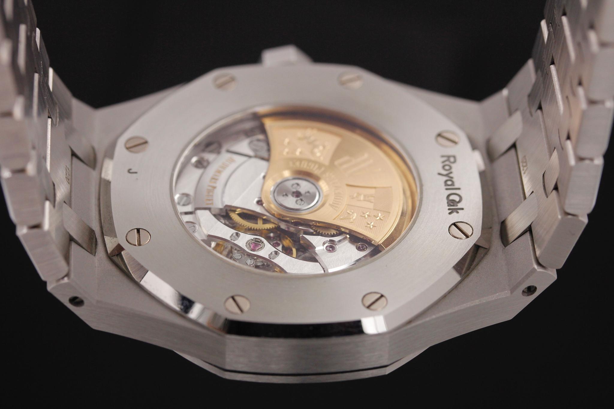 Watch Image 7