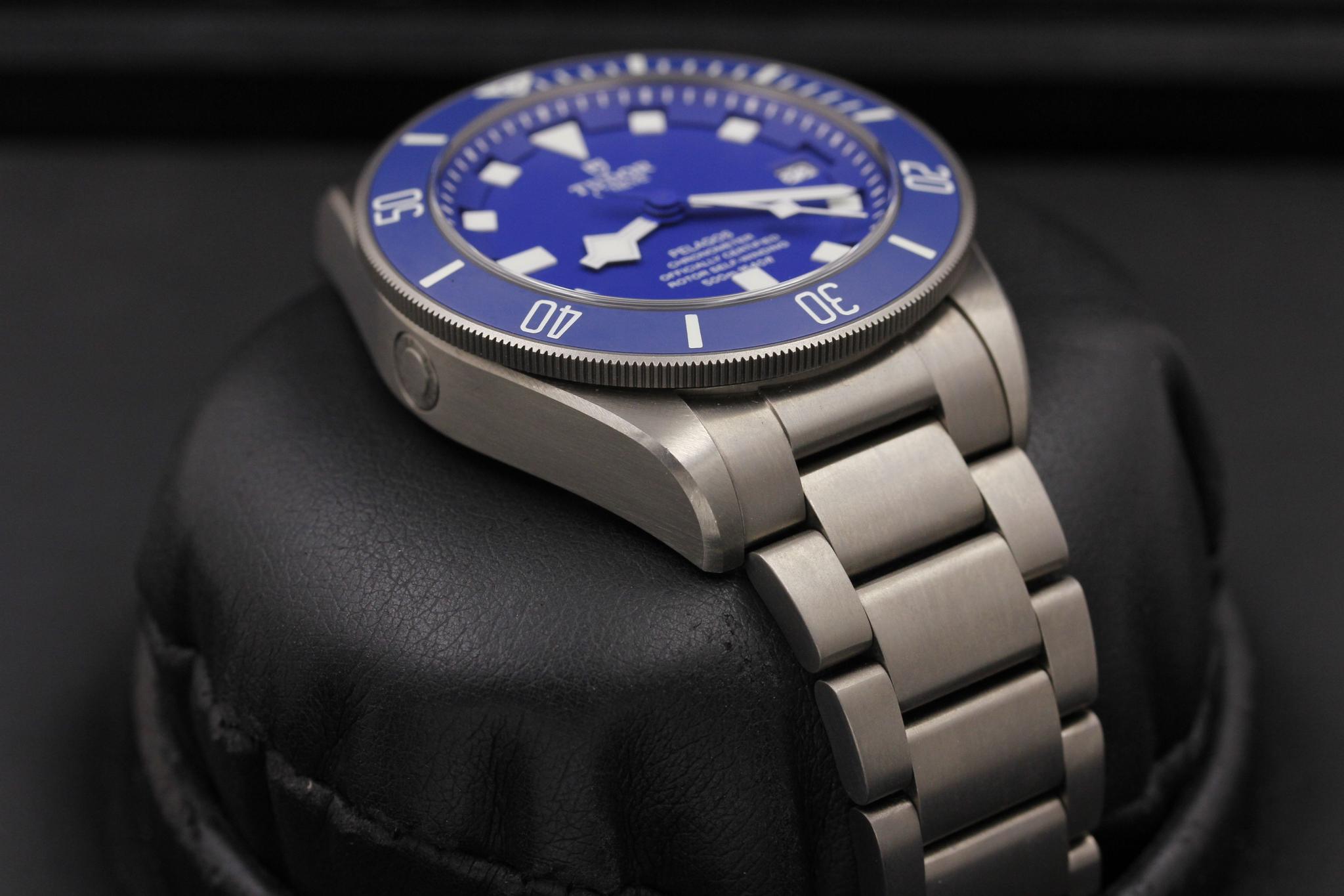 Watch Image 6