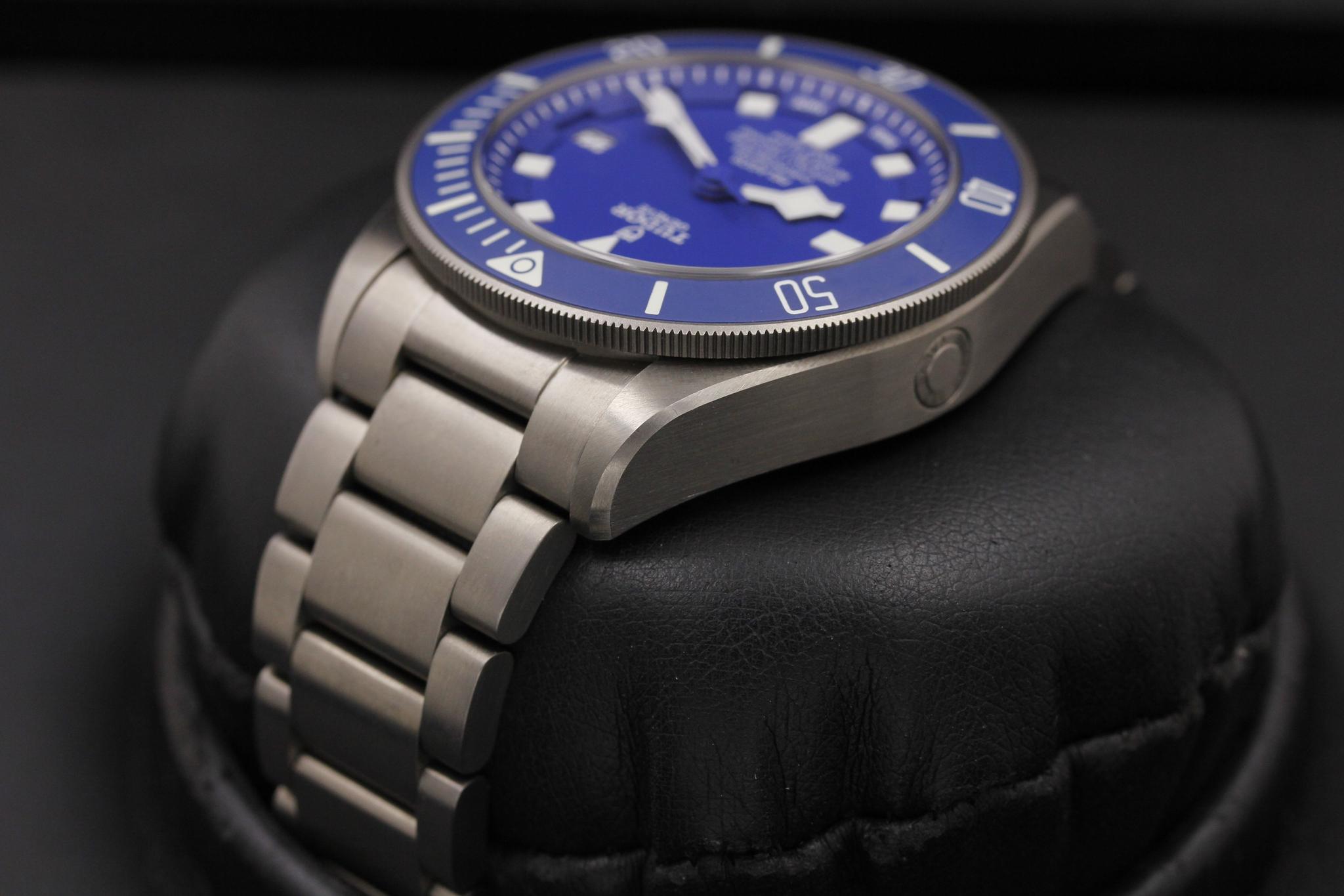 Watch Image 5