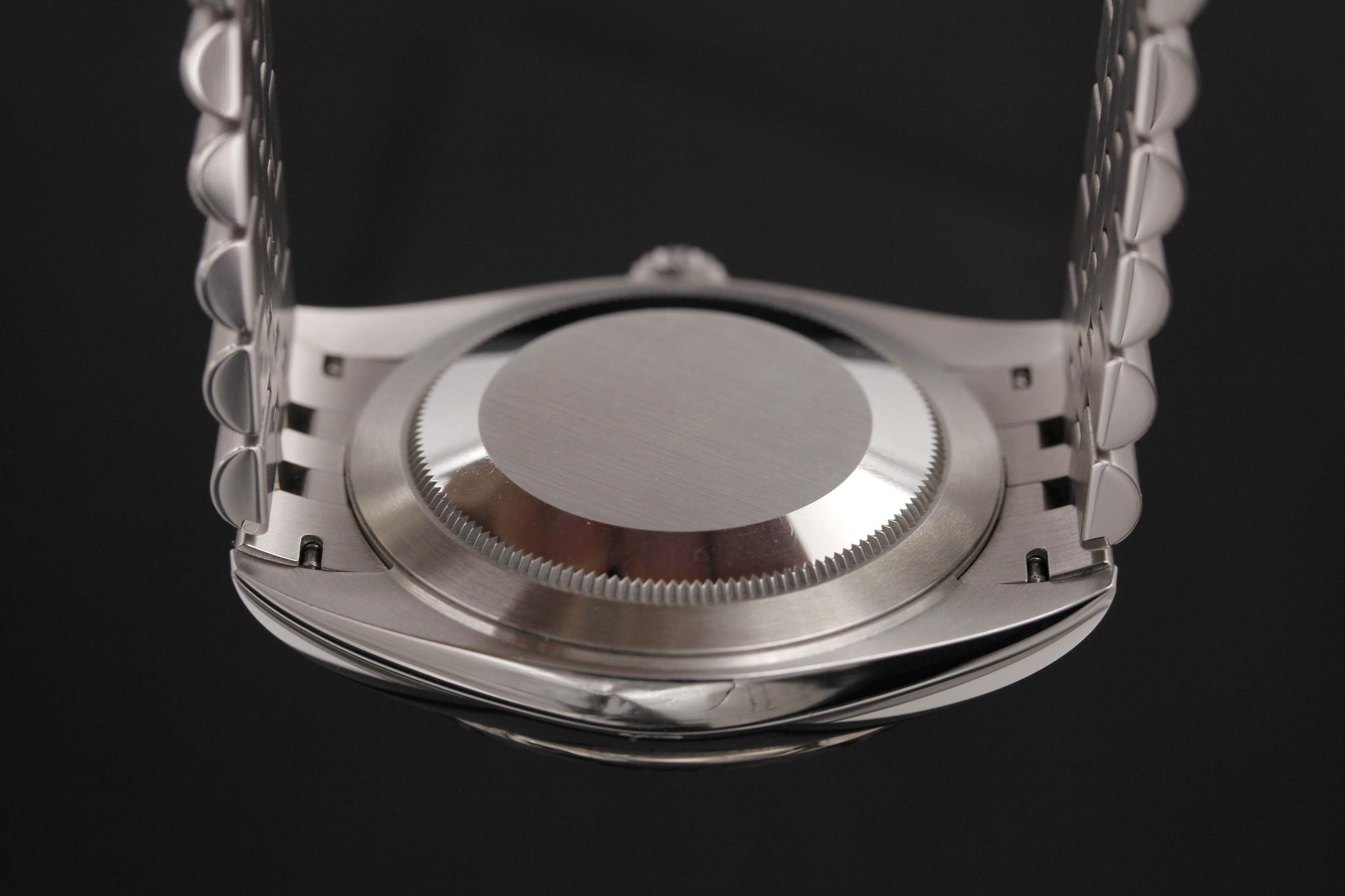 Watch Image 7