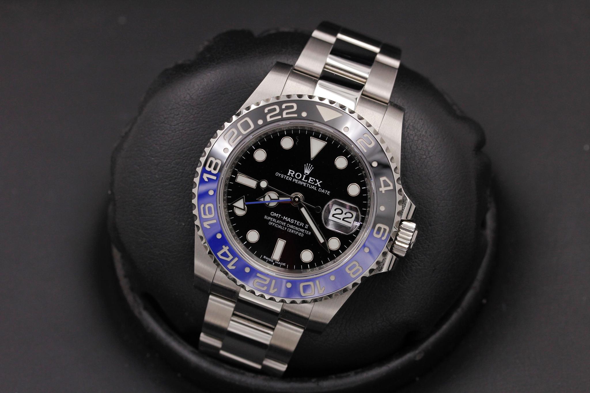 Watch Image 10
