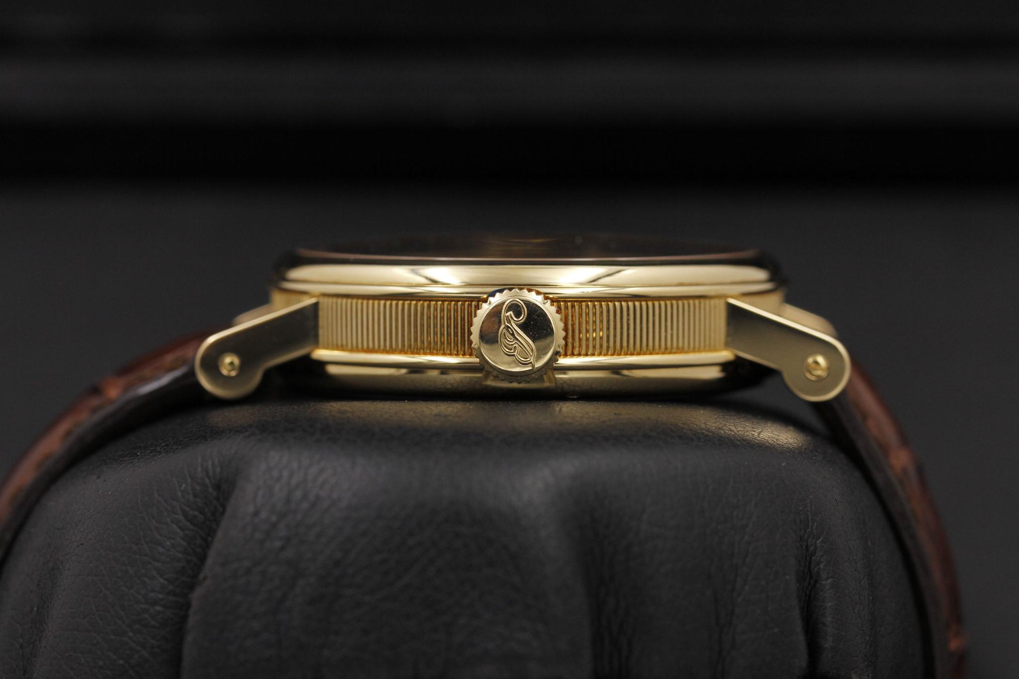 Watch Image 3