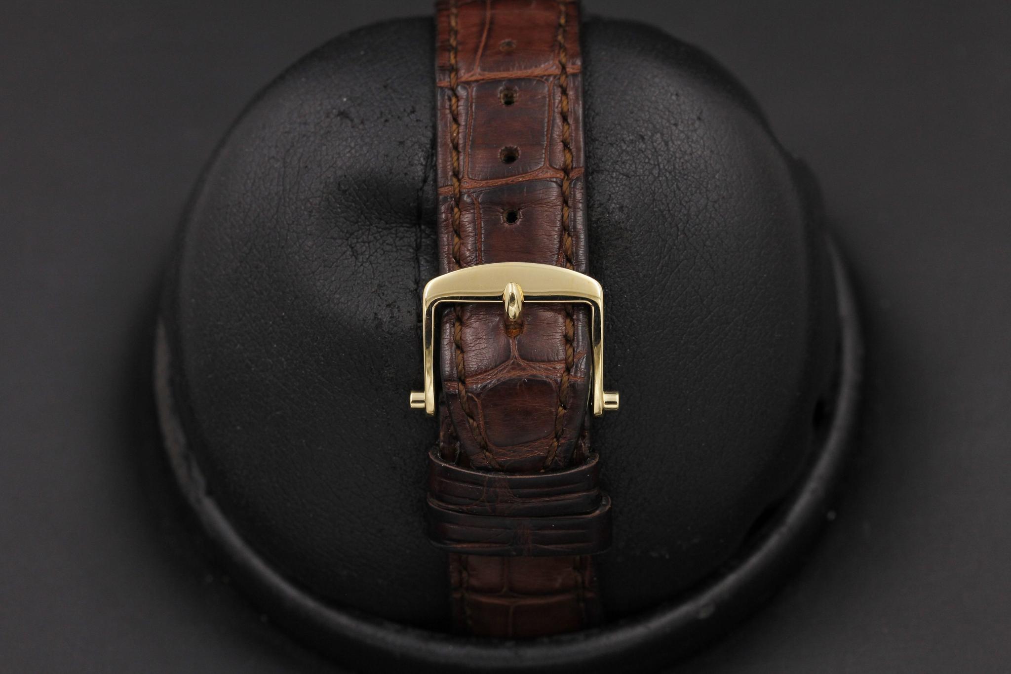 Watch Image 8