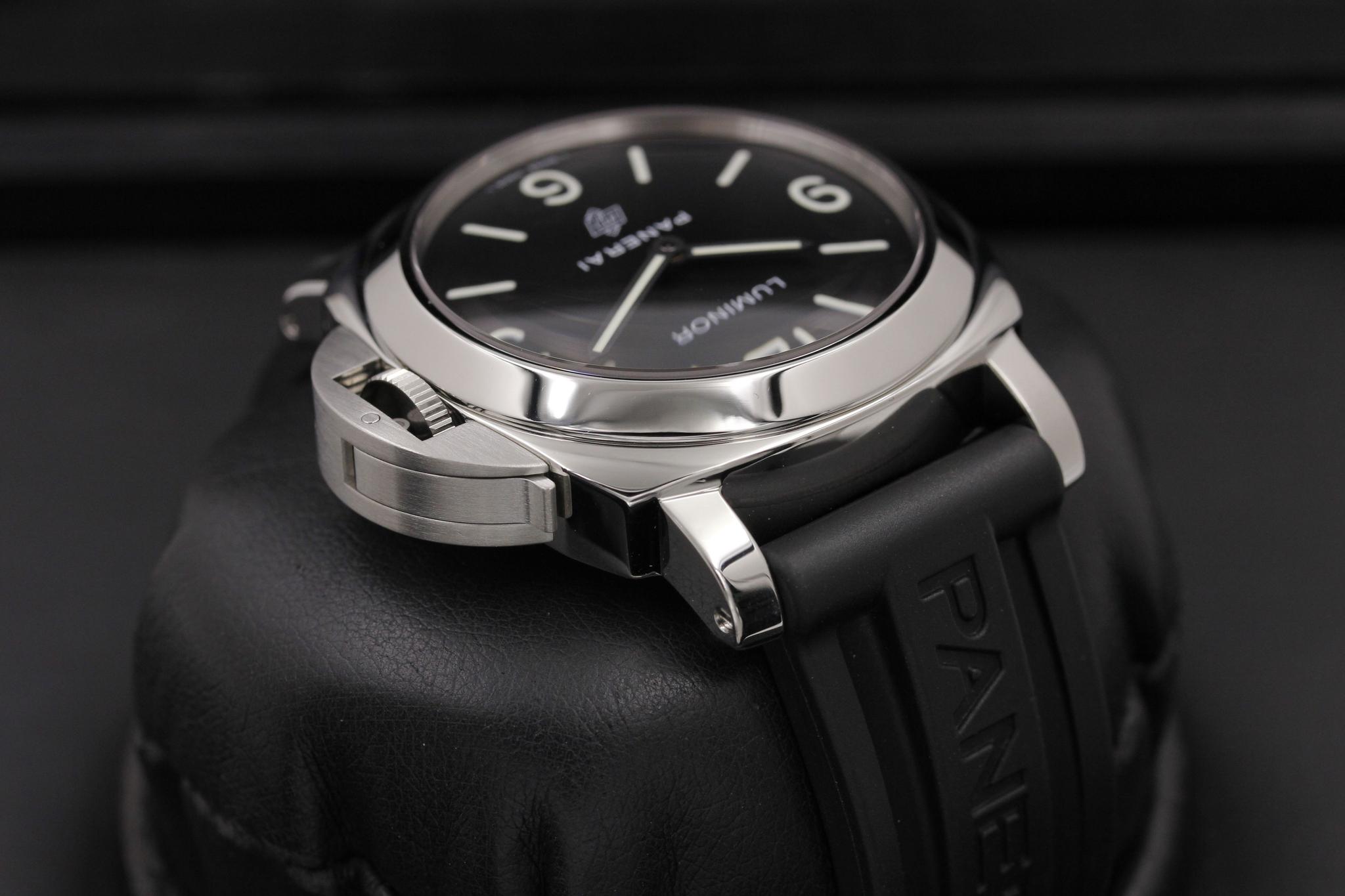 Watch Image 4
