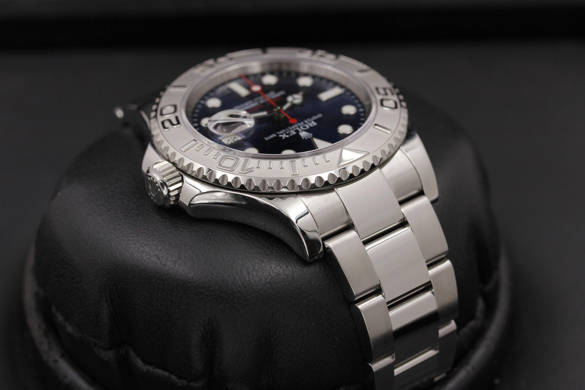 Watch Image 4
