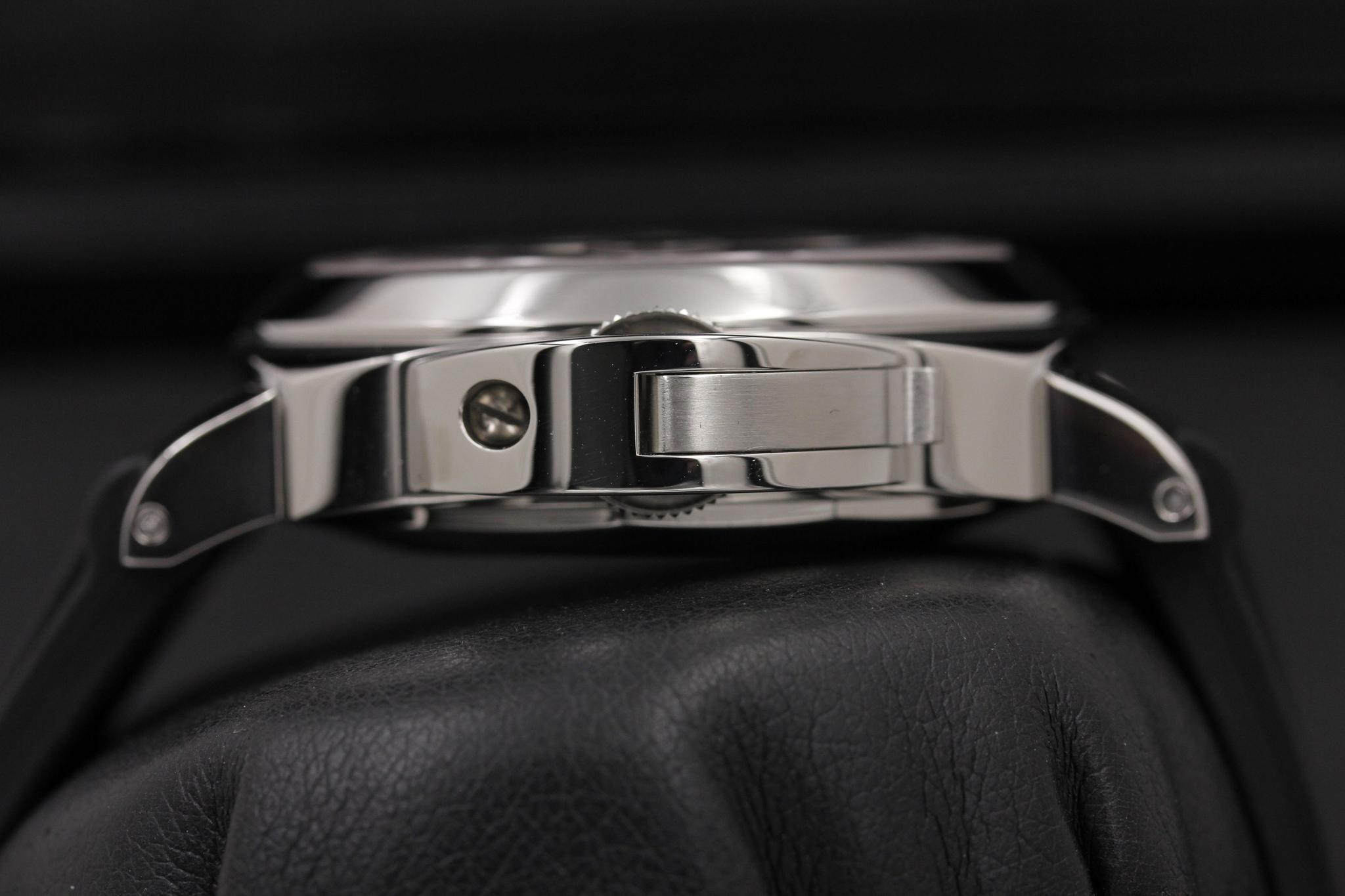 Watch Image 3