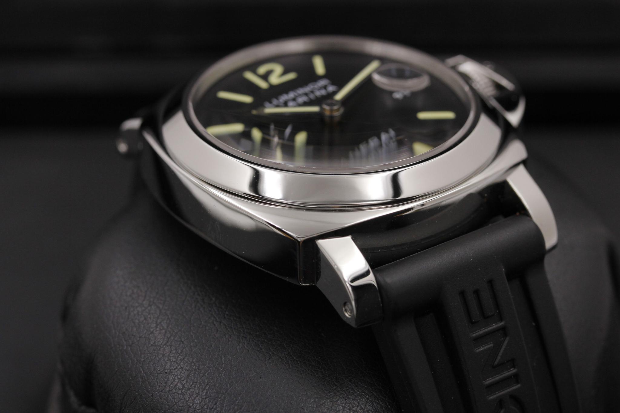 Watch Image 6