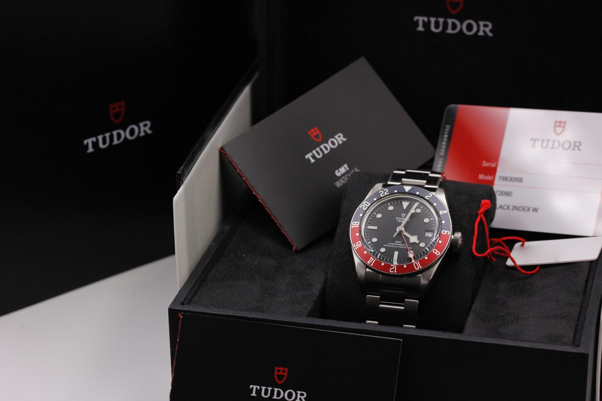 Watch Image 11