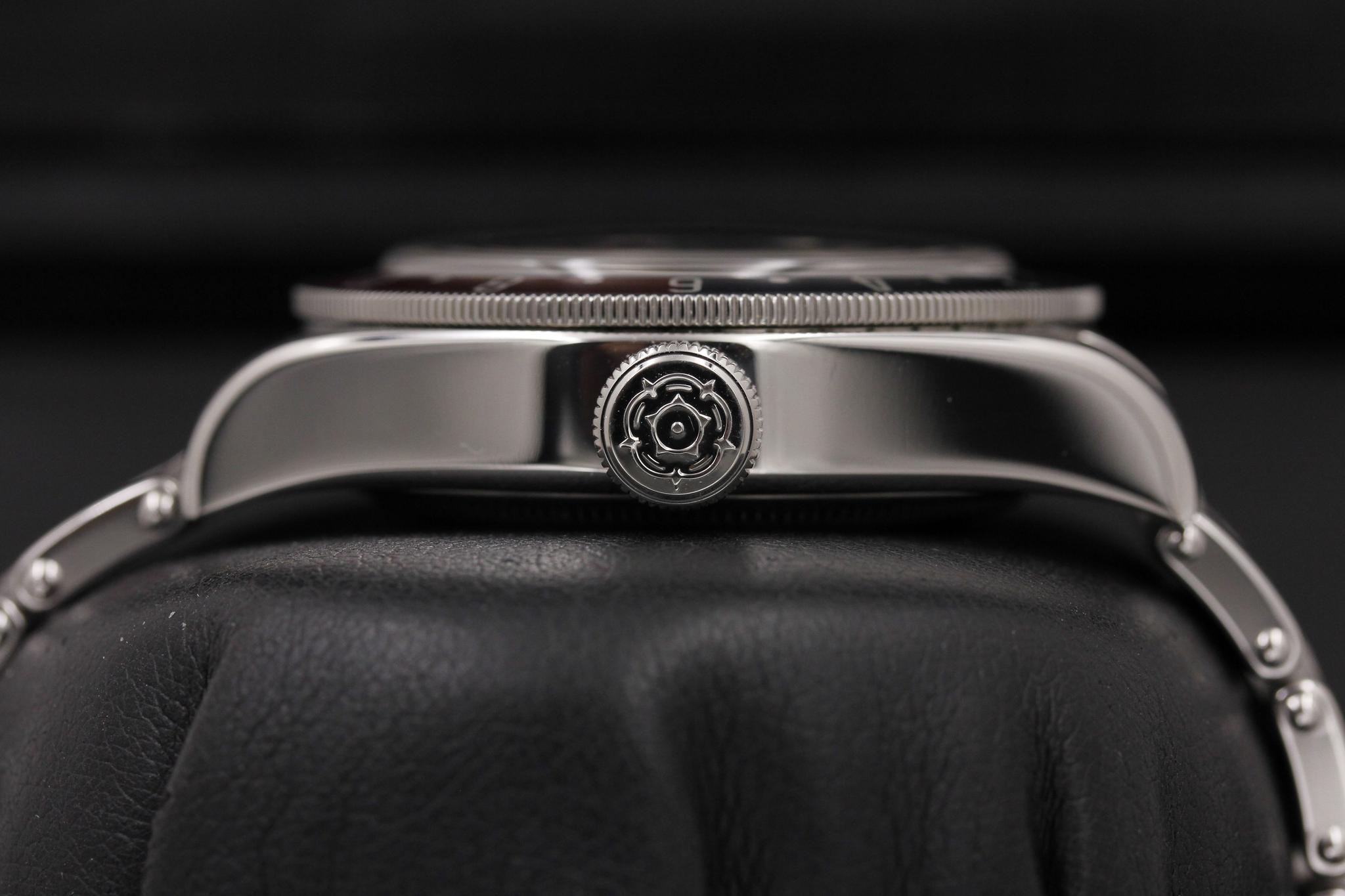 Watch Image 3