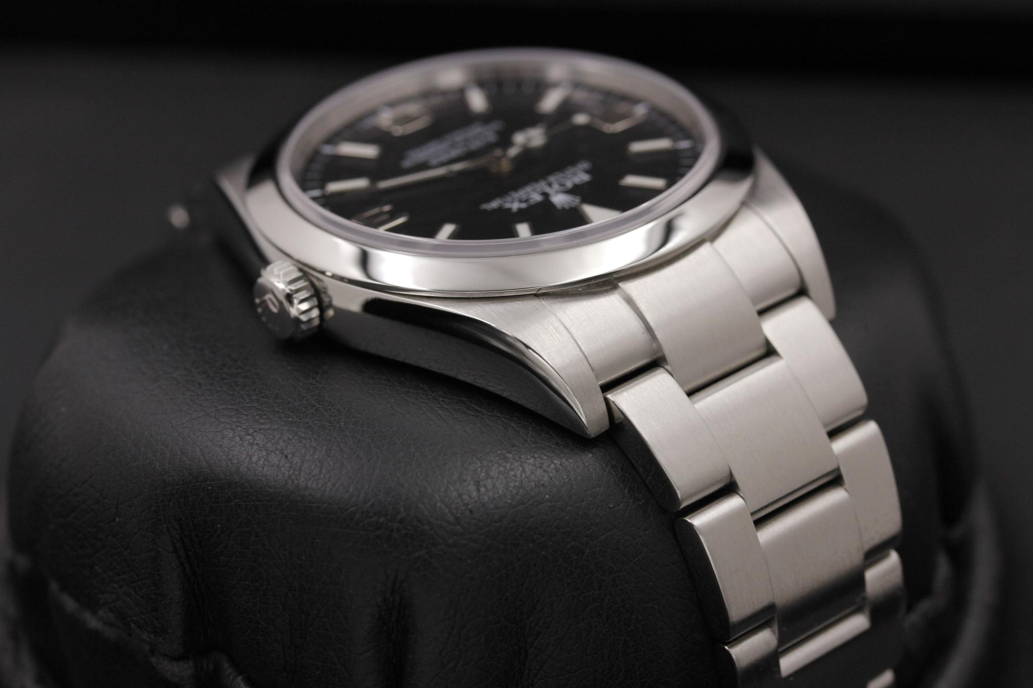 Watch Image 4