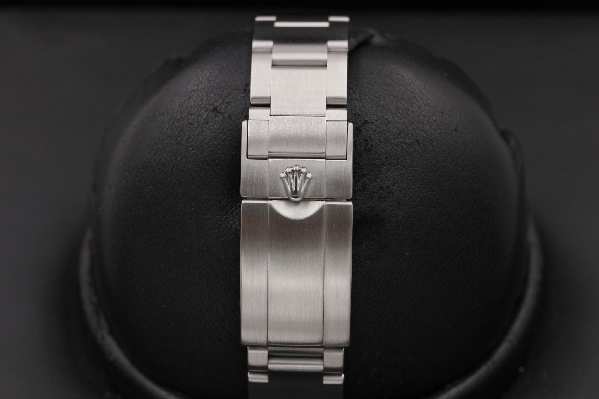 Watch Image 8