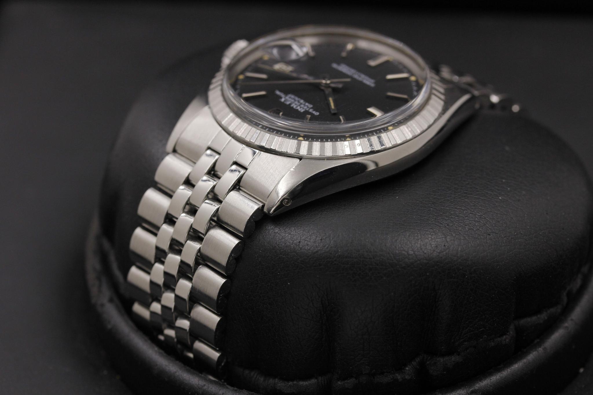 Watch Image 6
