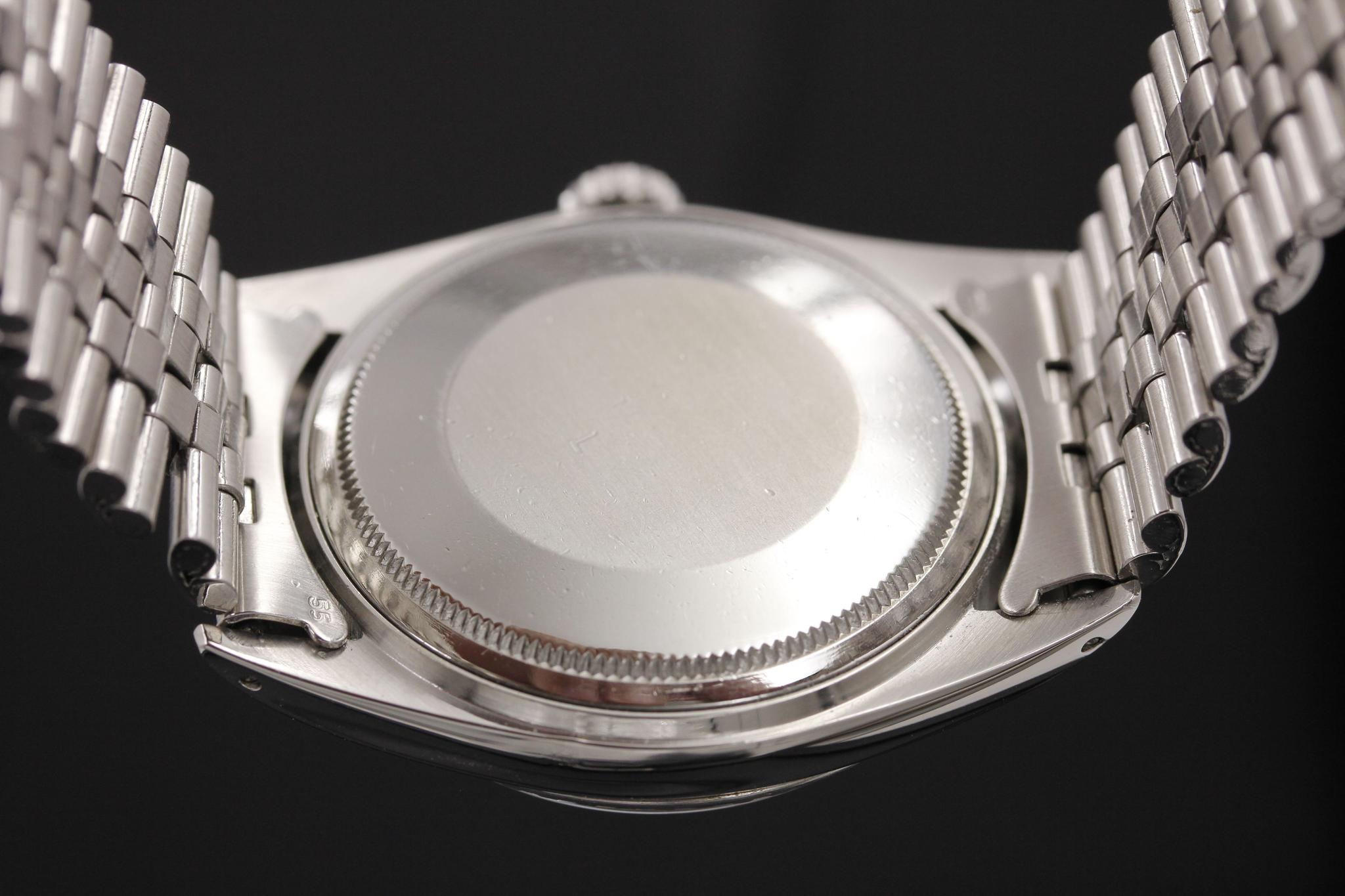 Watch Image 8