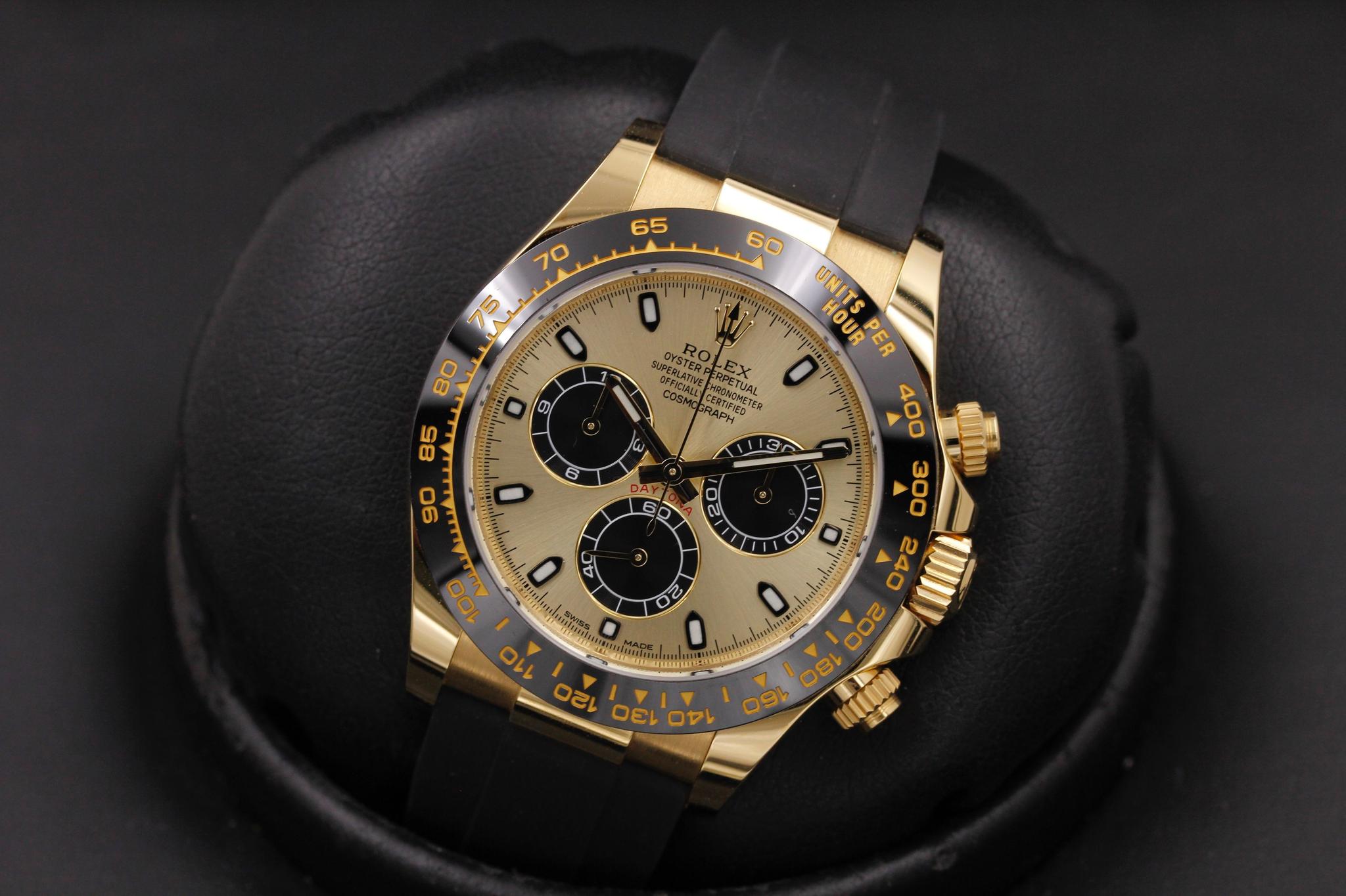 Watch Image 10