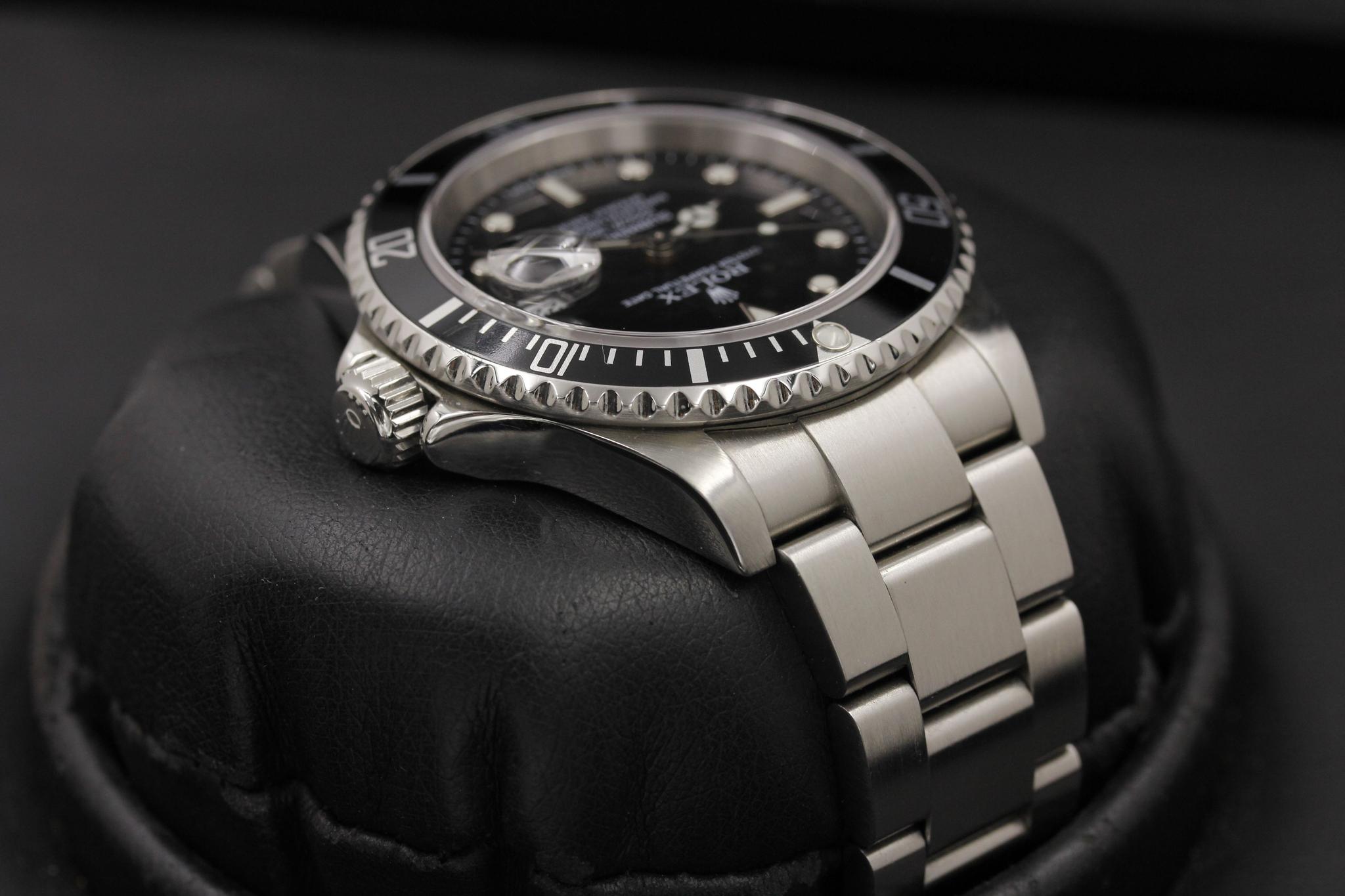 Watch Image 4