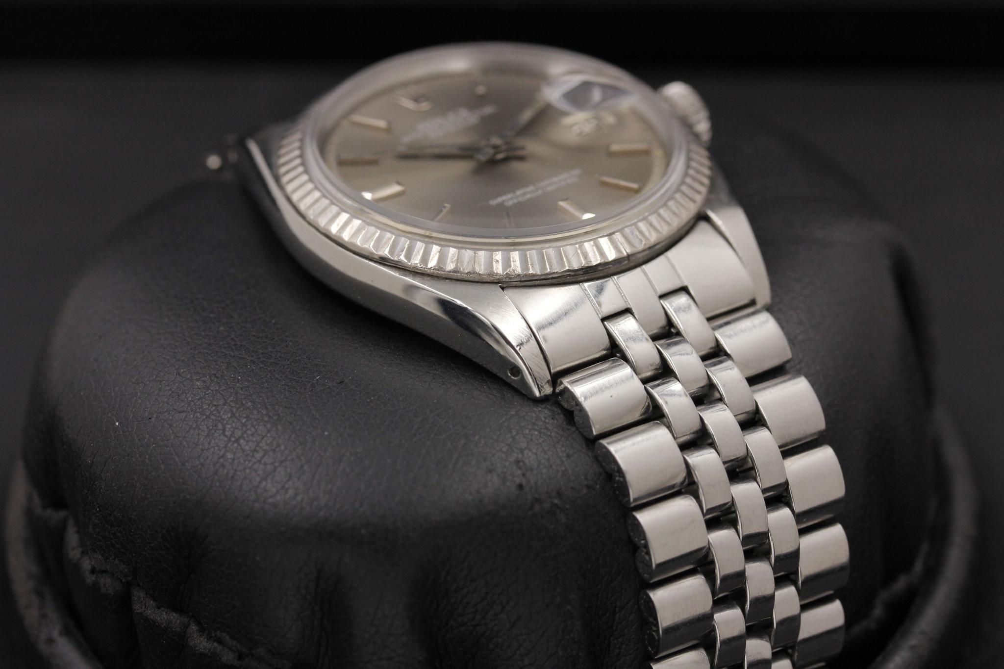 Watch Image 6