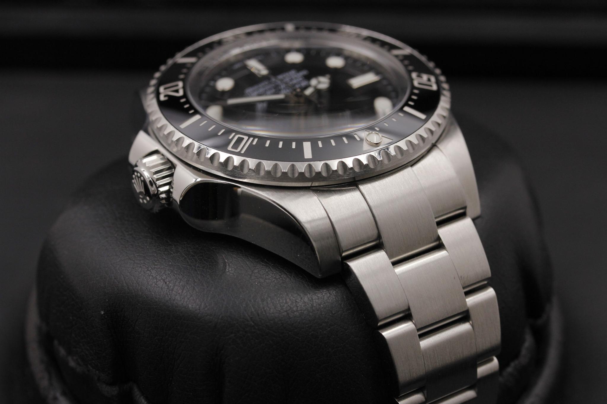 Watch Image 4