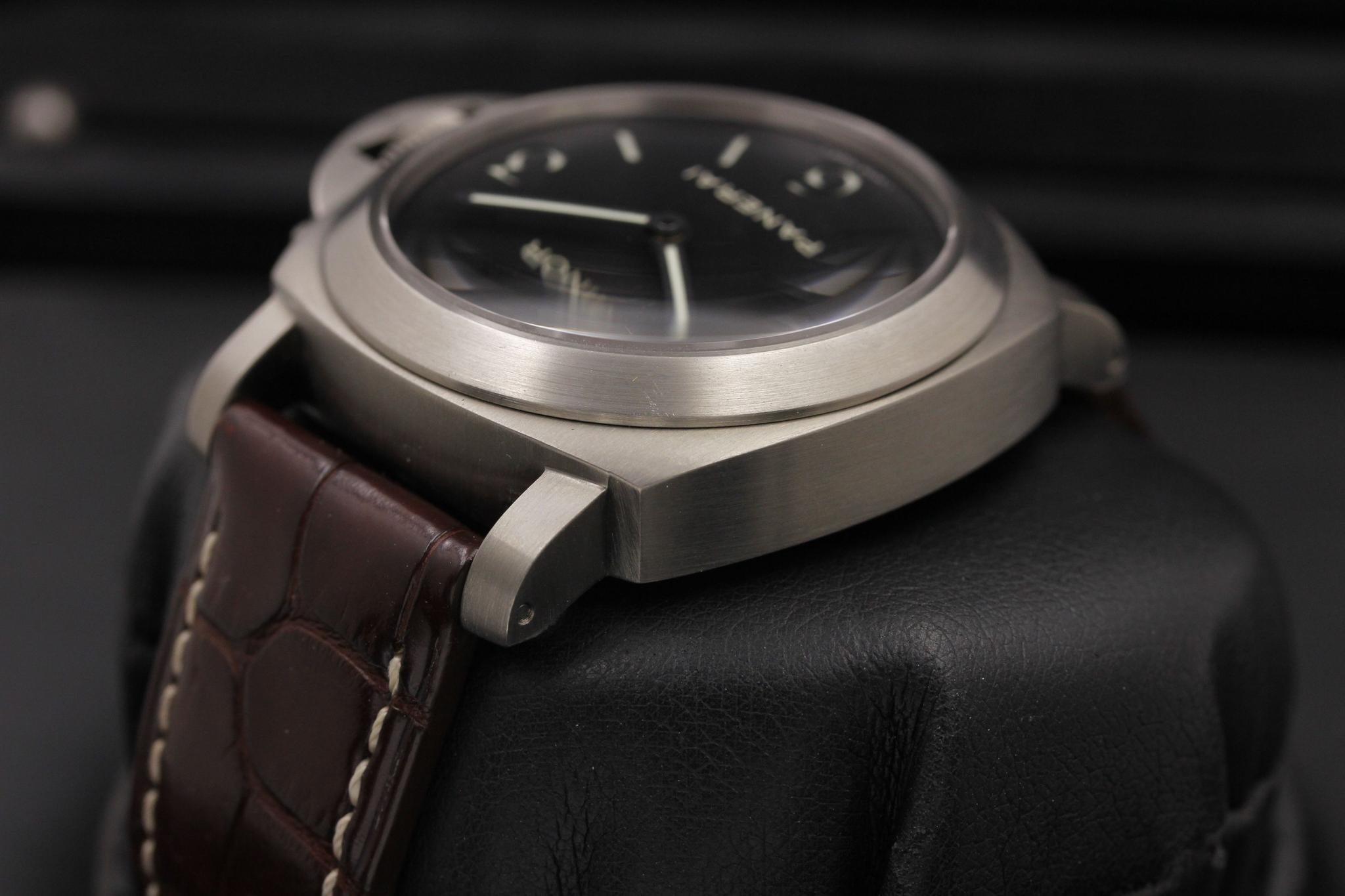 Watch Image 5