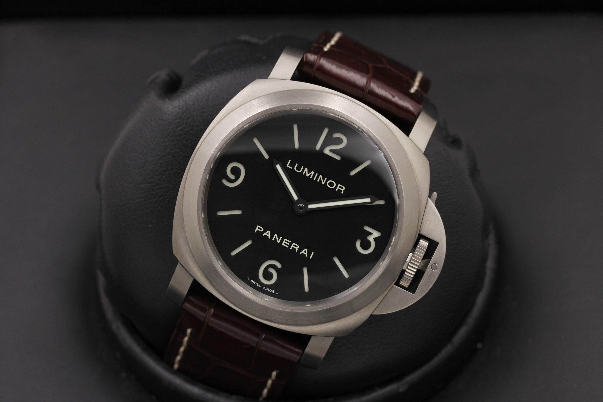 Watch Image 10