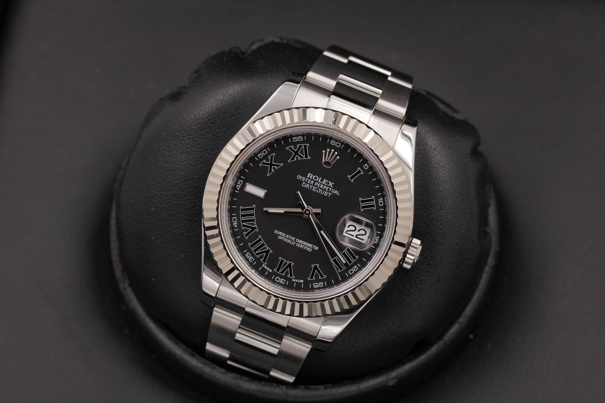 Watch Image 10