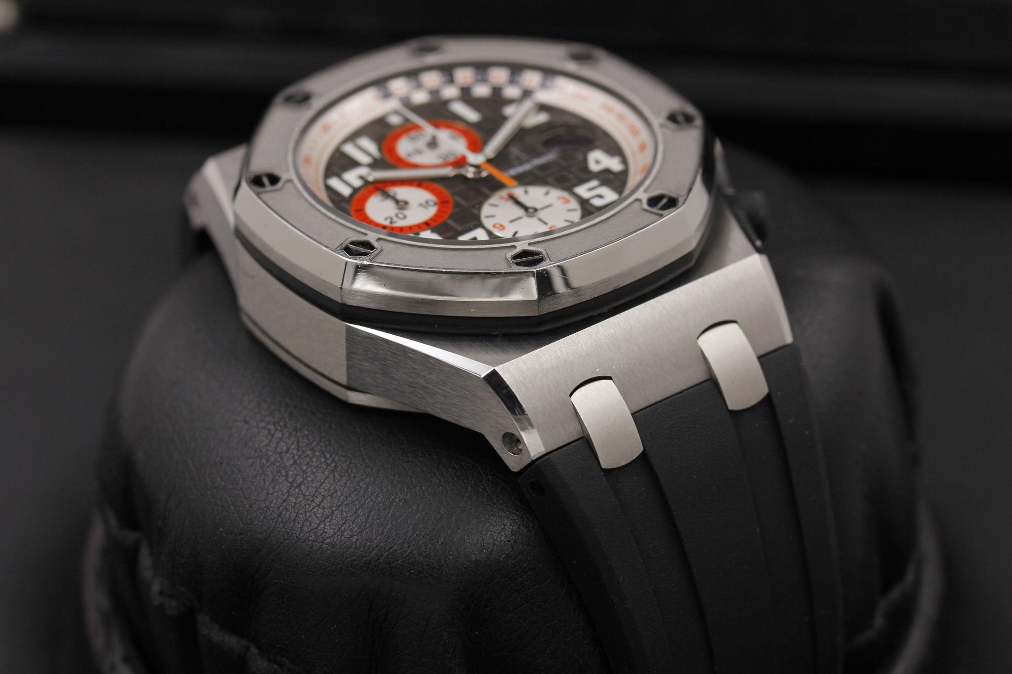 Watch Image 6