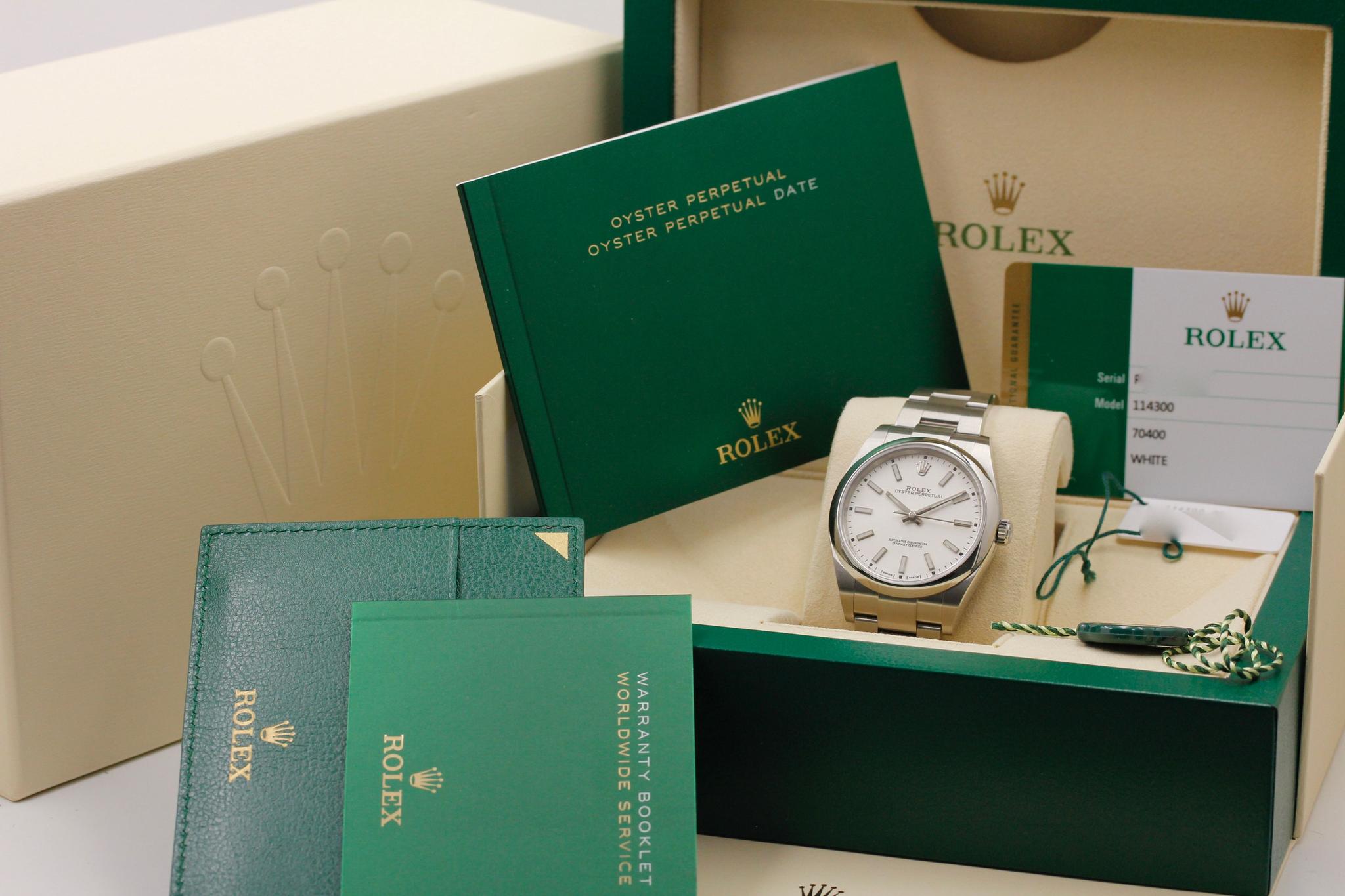 Watch Image 11