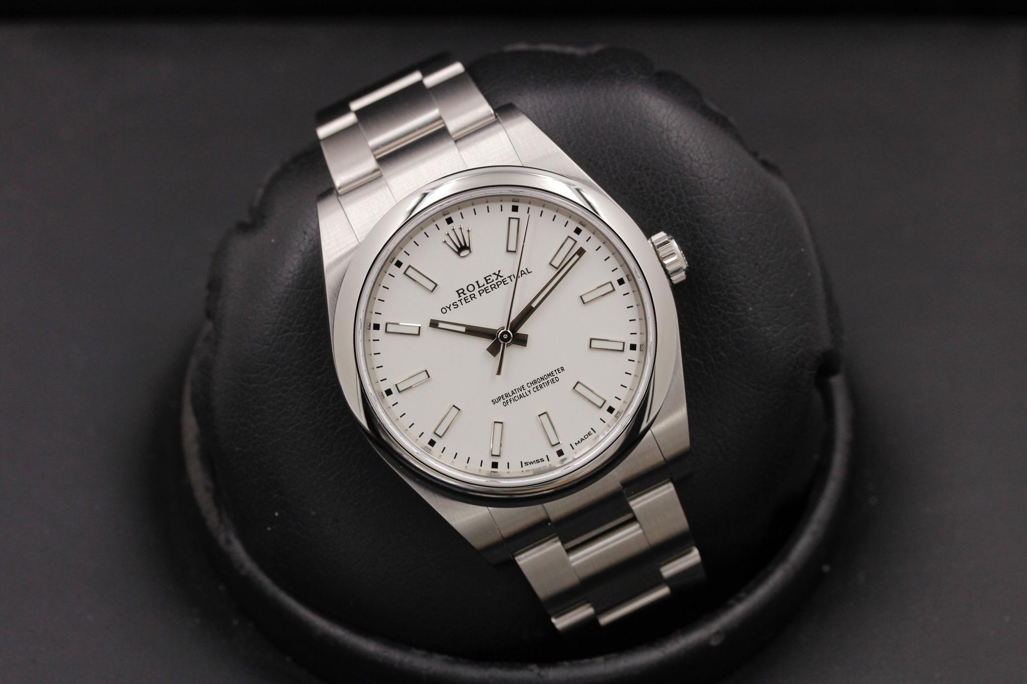 Watch Image 9
