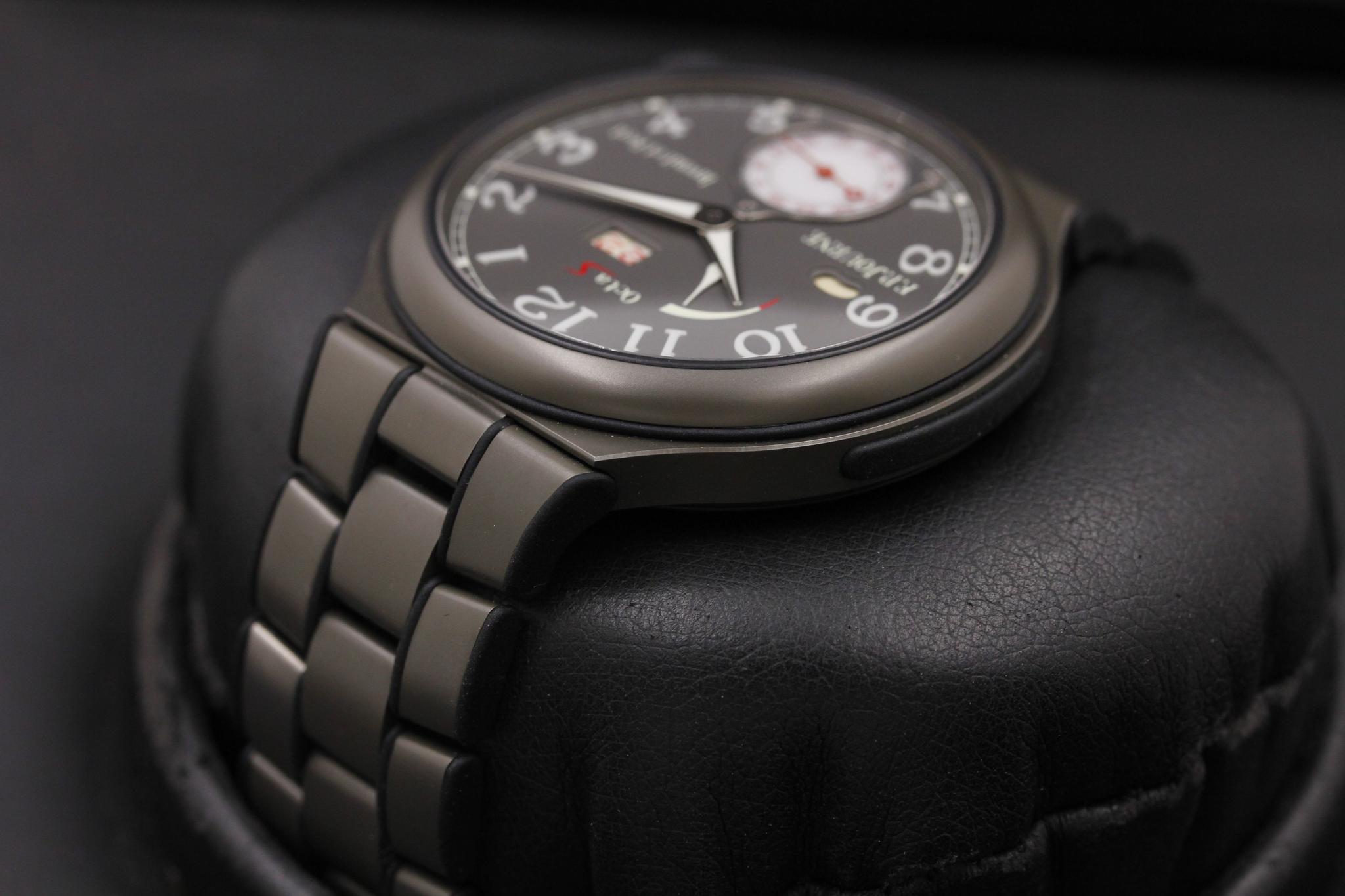 Watch Image 5