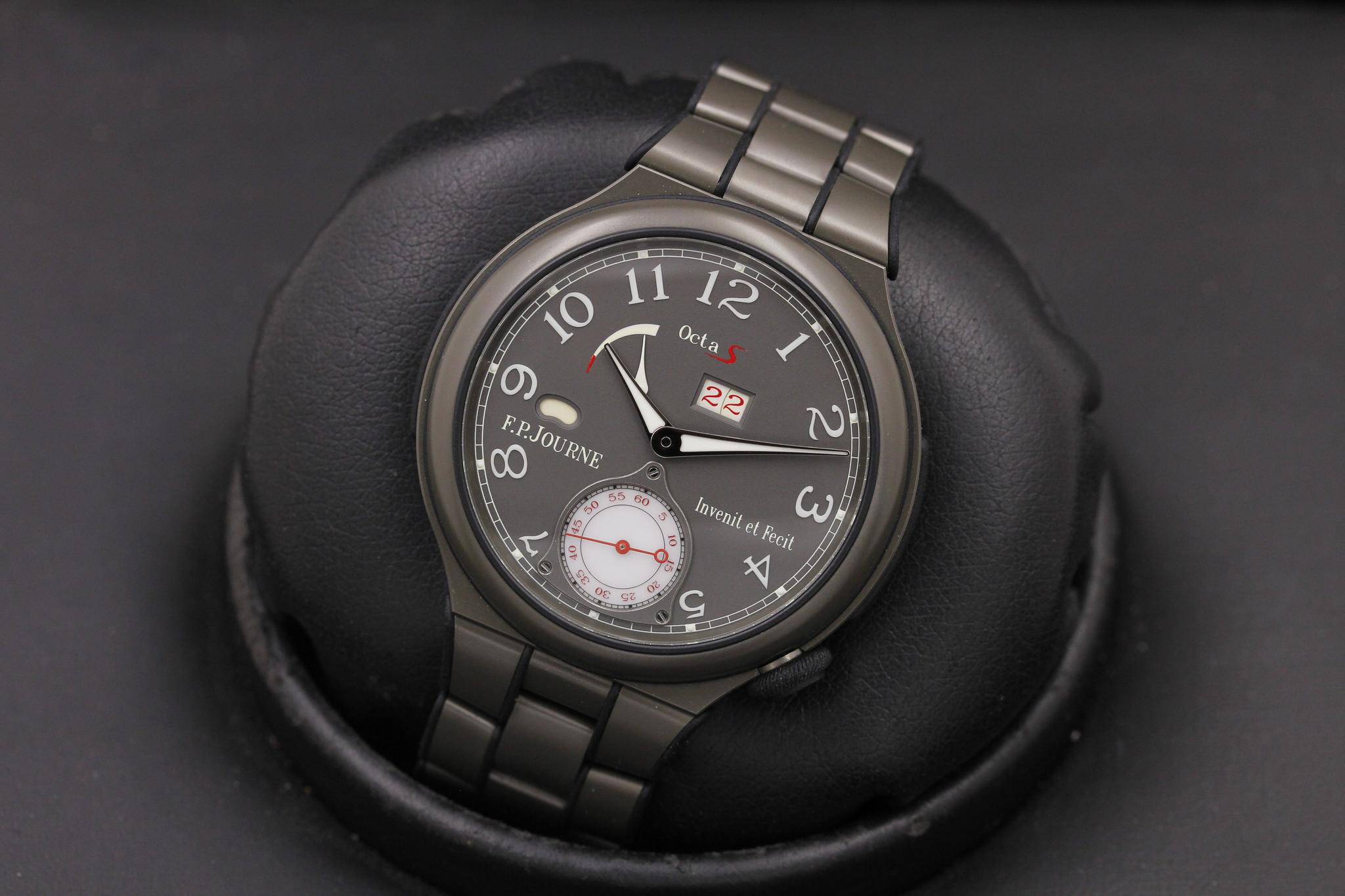 Watch Image 10