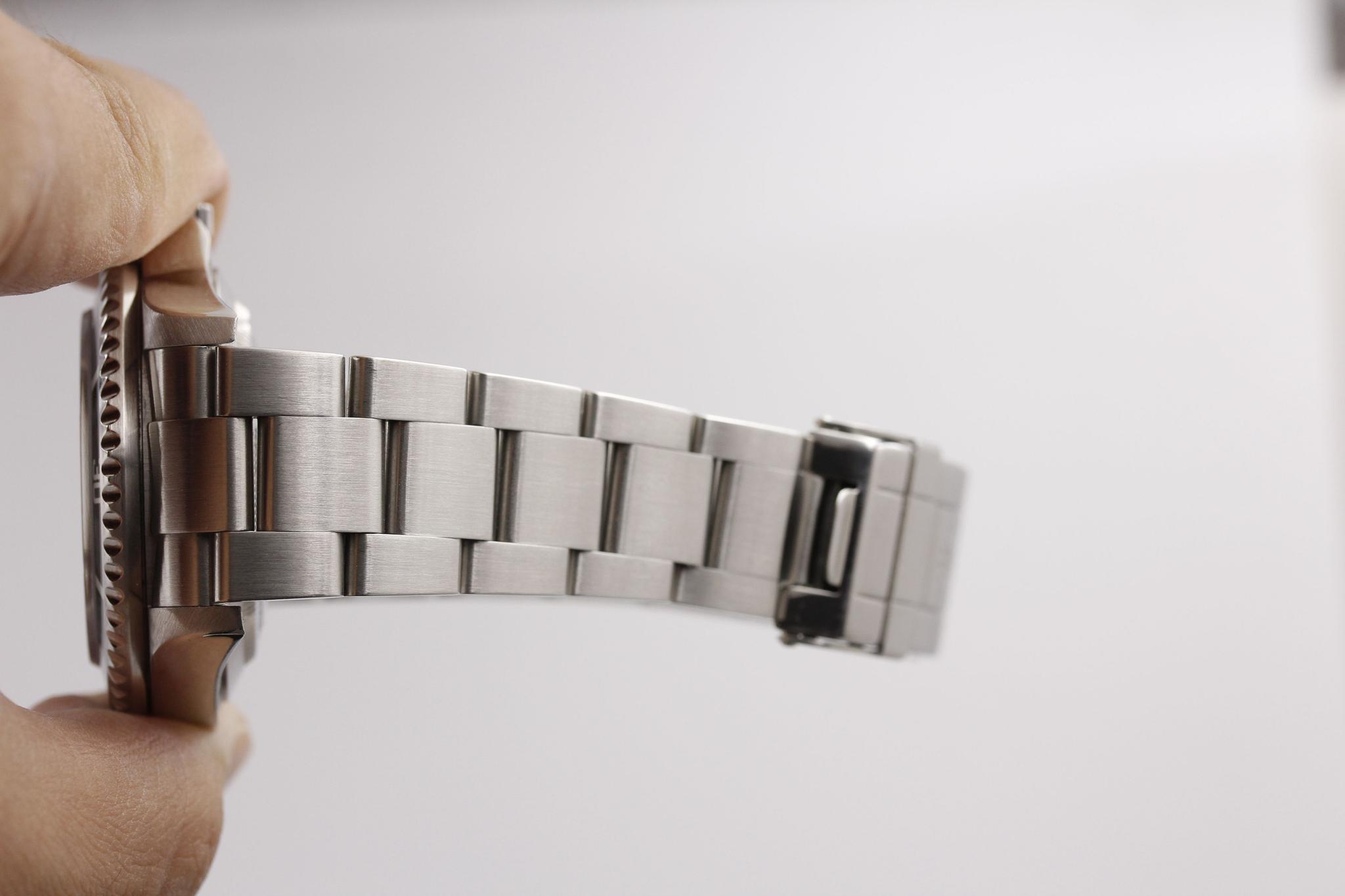 Watch Image 9