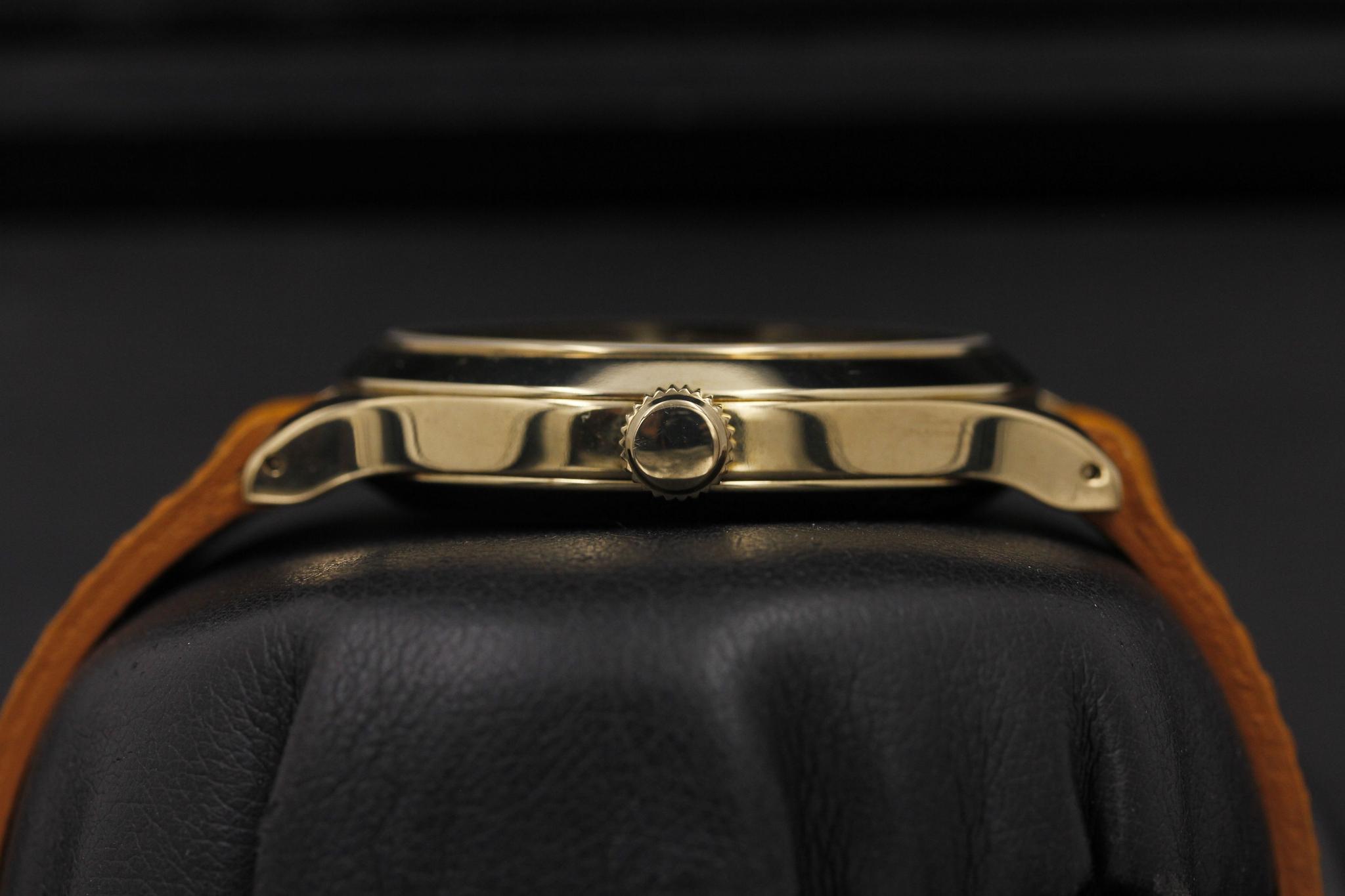 Watch Image 3
