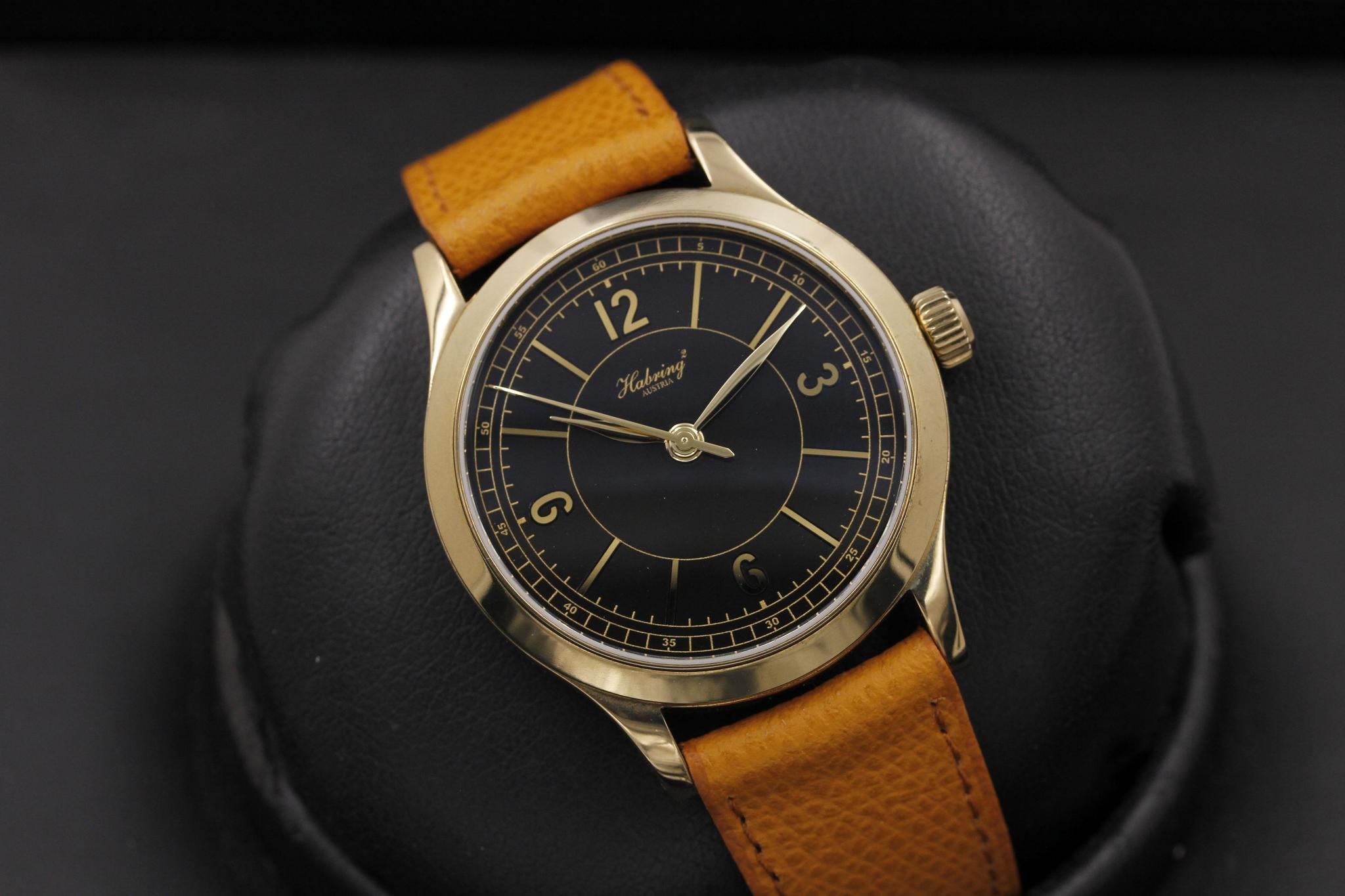 Watch Image 9