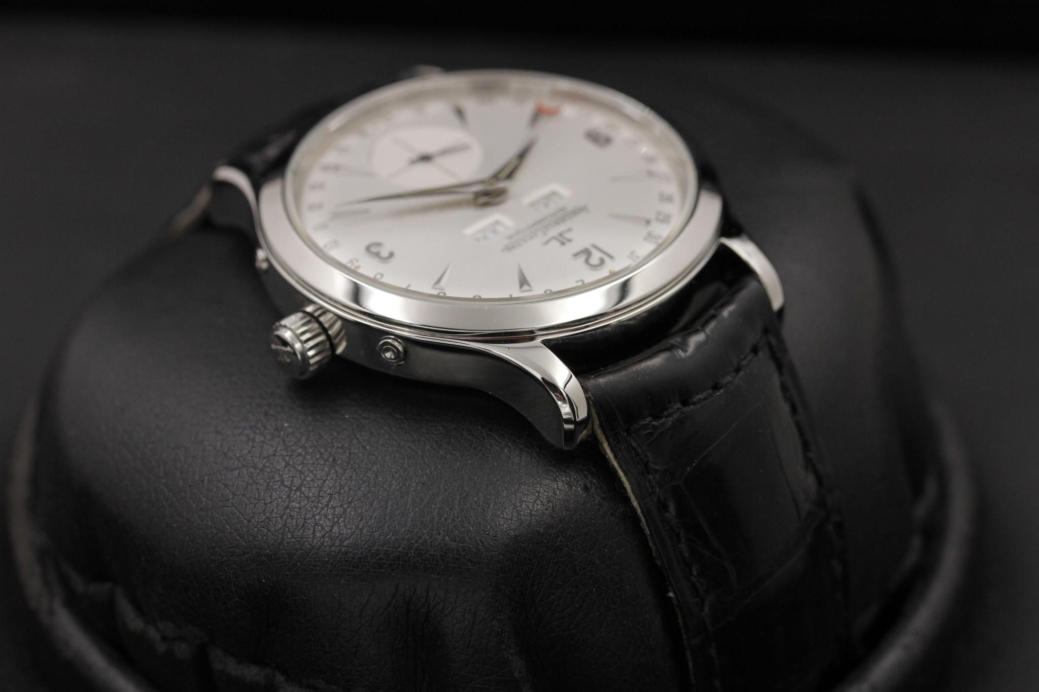 Watch Image 4