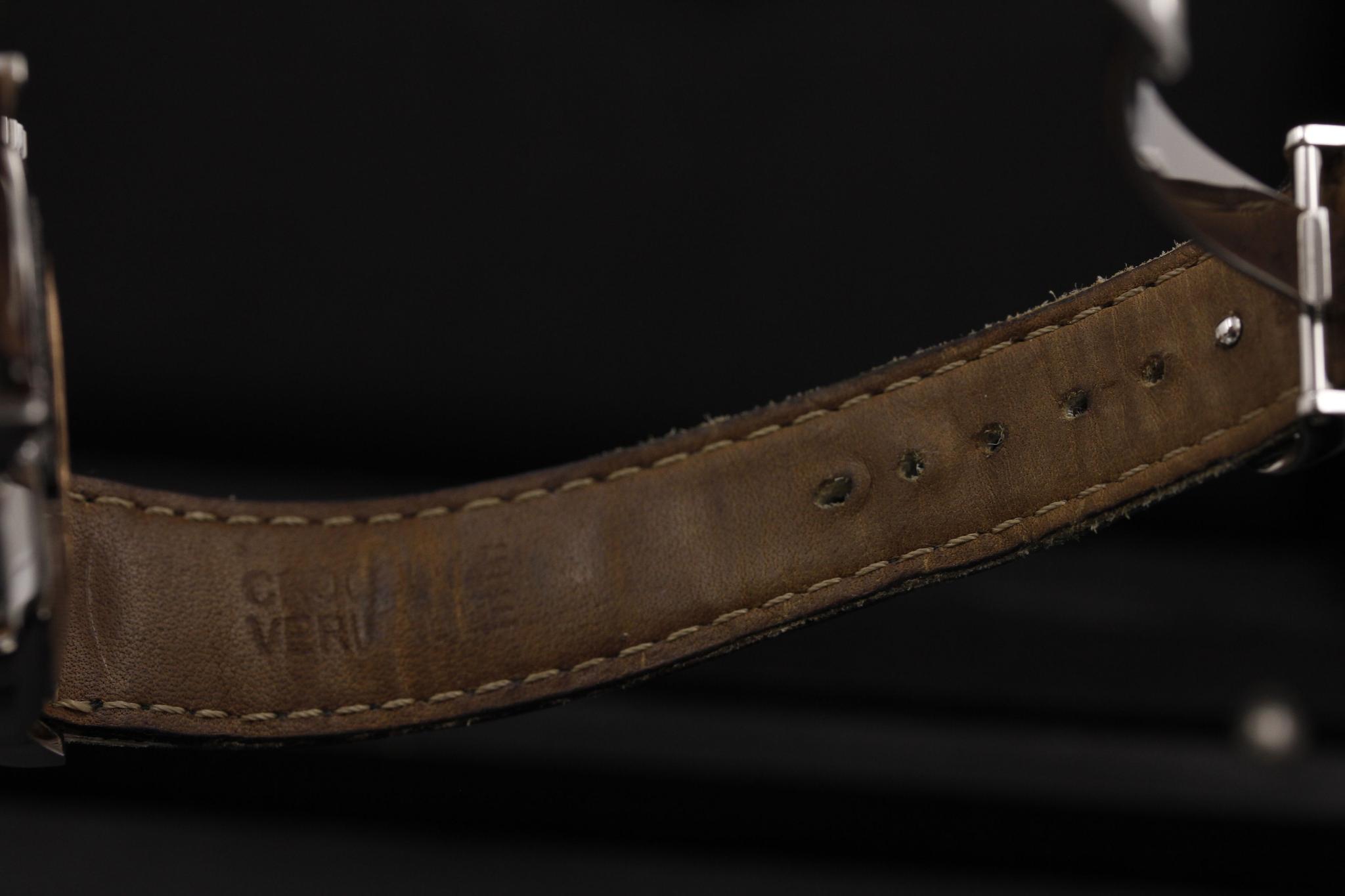 Watch Image 9