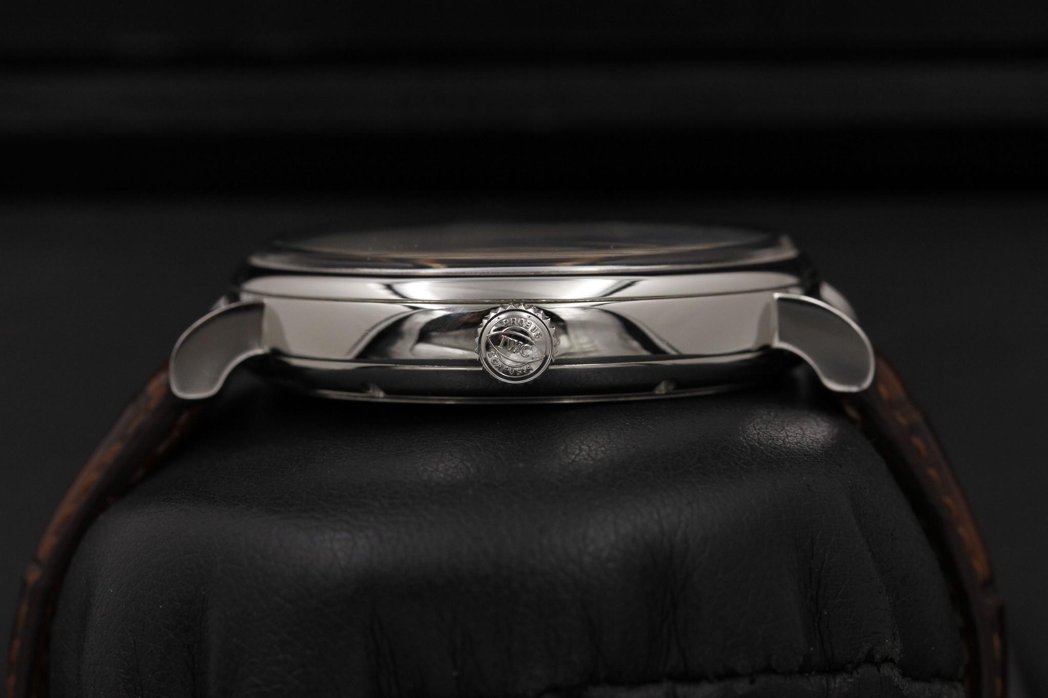 Watch Image 3