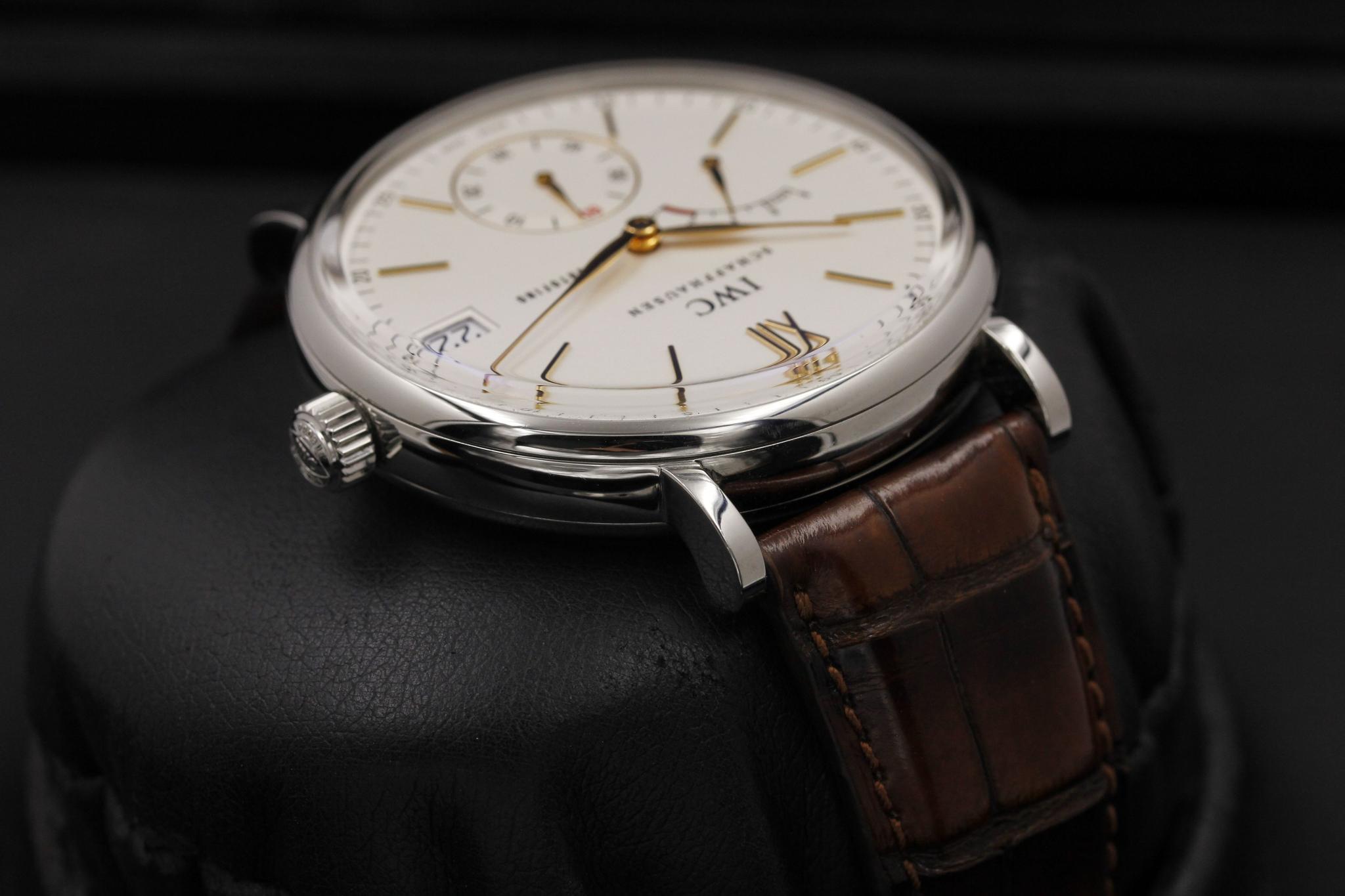 Watch Image 4