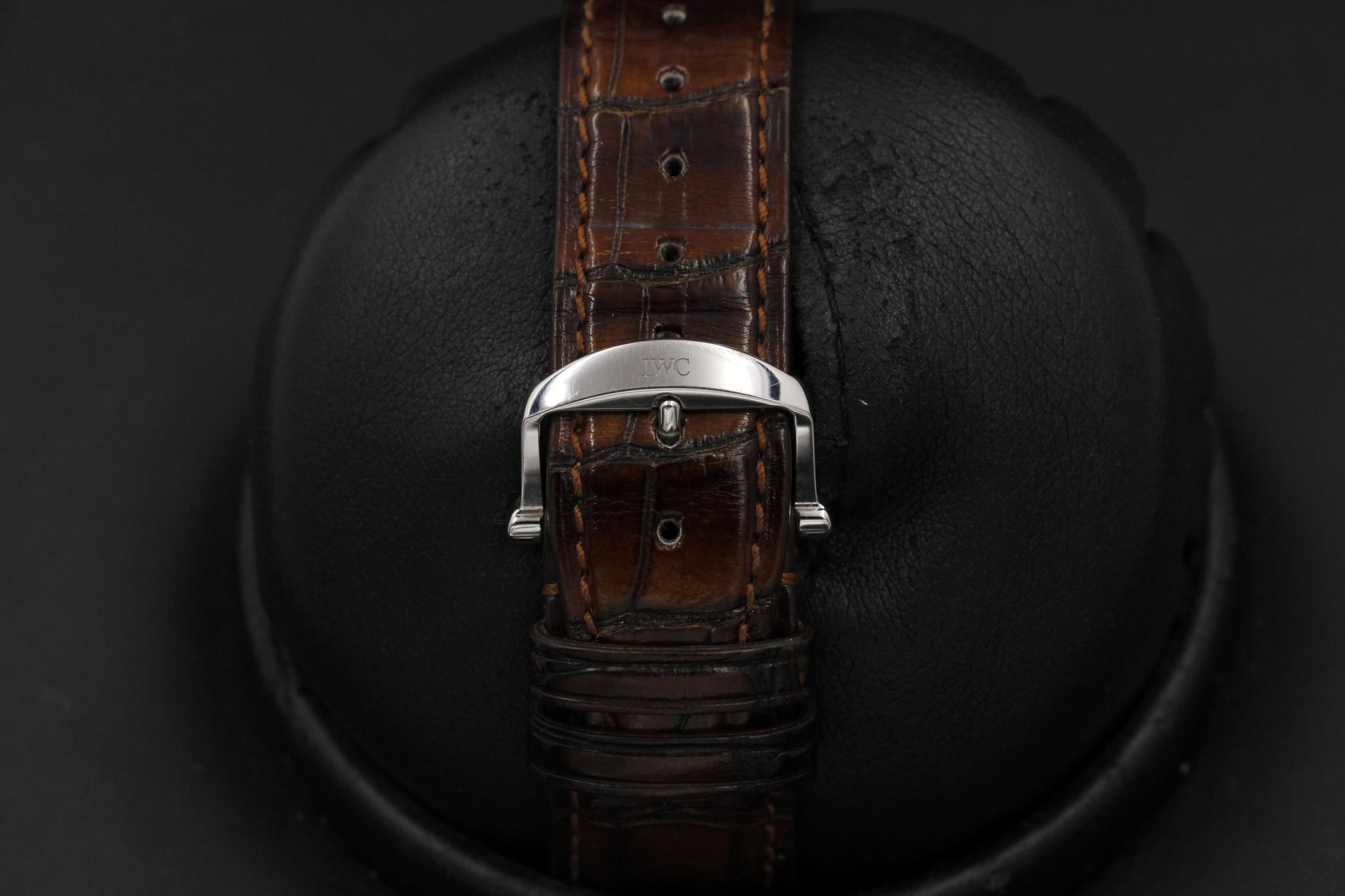 Watch Image 8